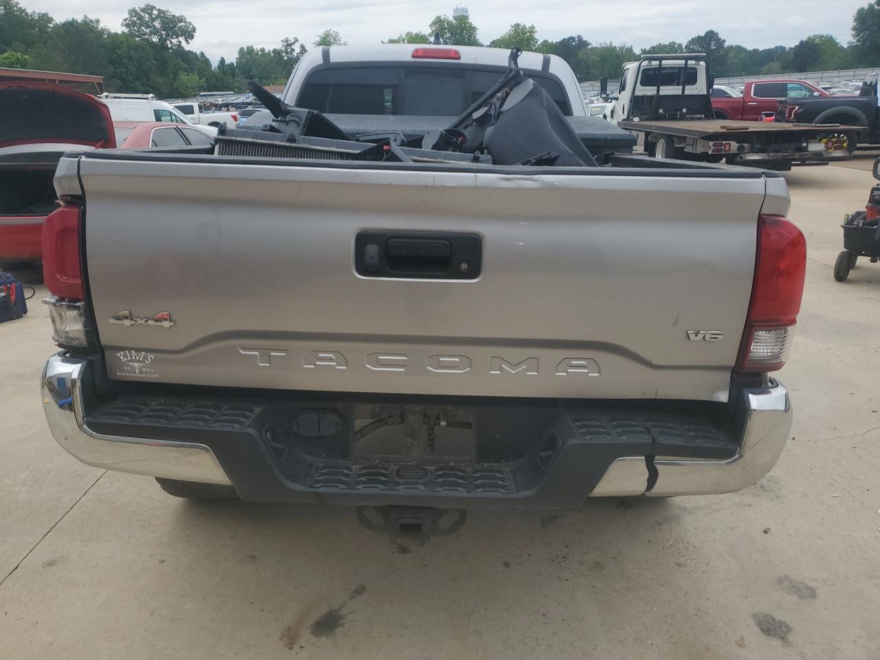 2021 Toyota Tacoma Sr5 V6 Silver vin: 3TYSZ5AN4MT015176 Damage: Rear Bumper/Cover, Broken, Replacement Required