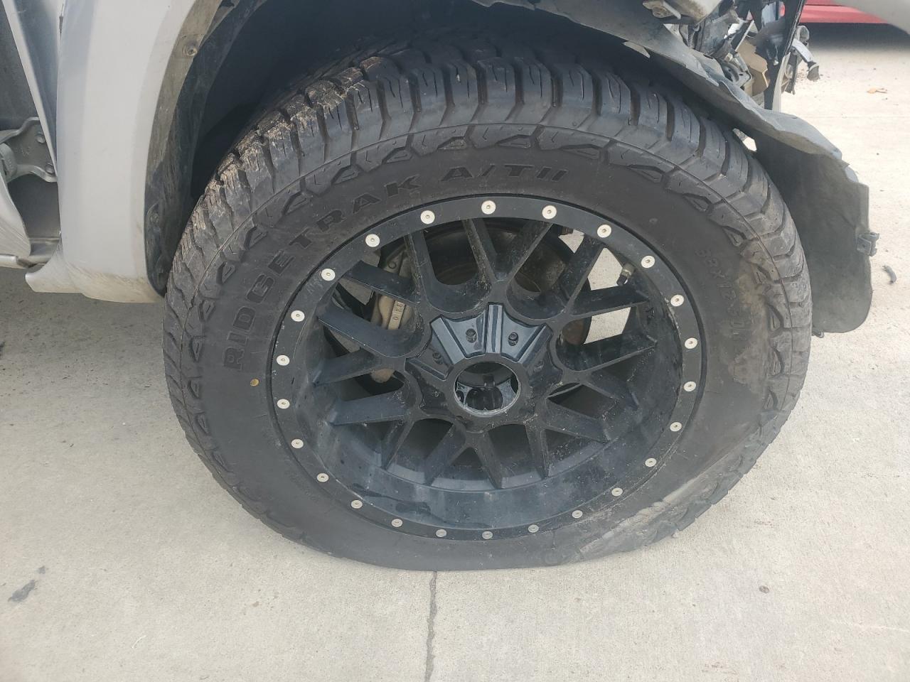 2021 Toyota Tacoma Sr5 V6 Silver vin: 3TYSZ5AN4MT015176 Damage: Right Front Wheel, Aftermarket, Acceptable