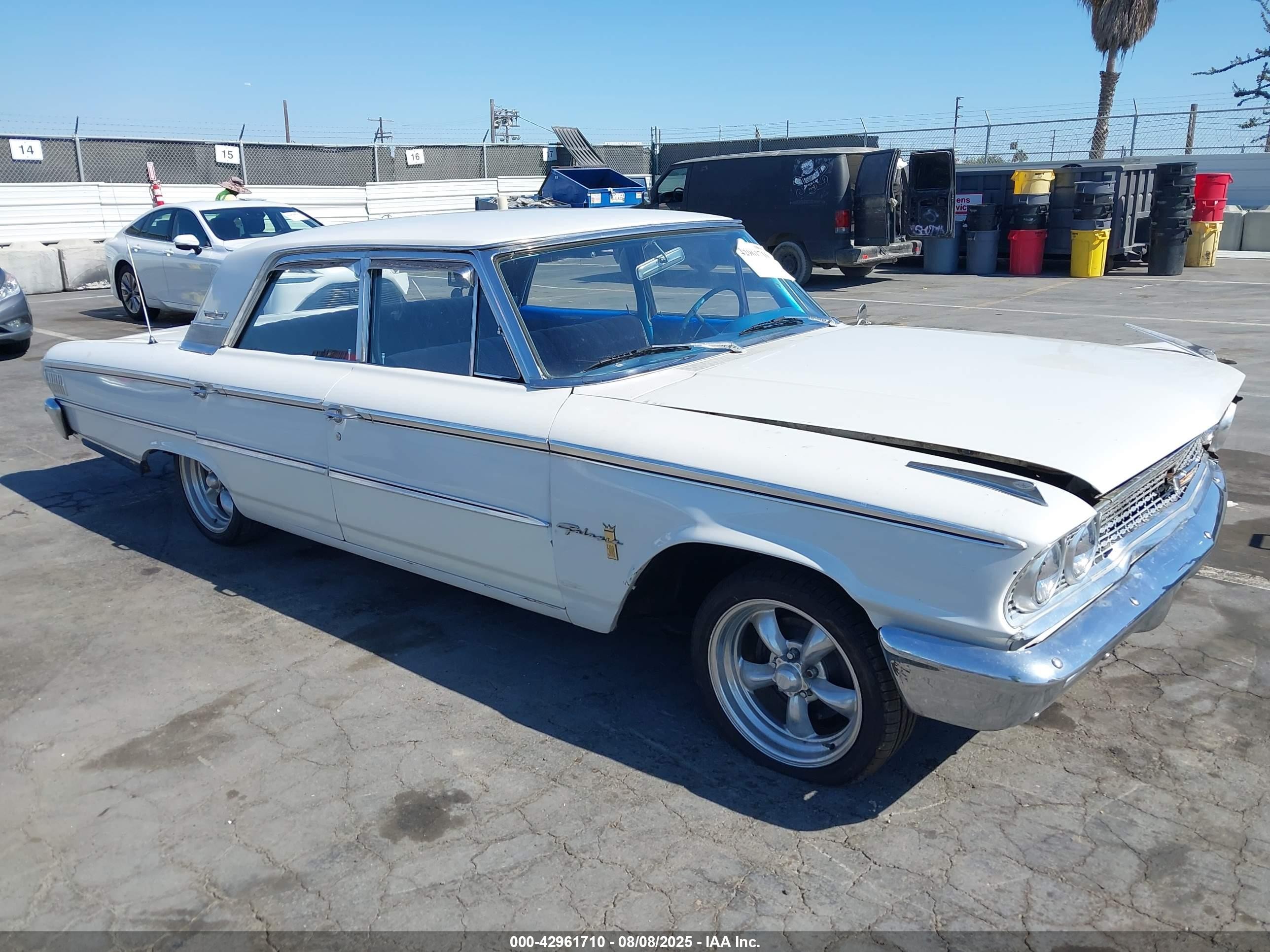 1963 Ford Galaxie 500   White vin: 3U62G142880      