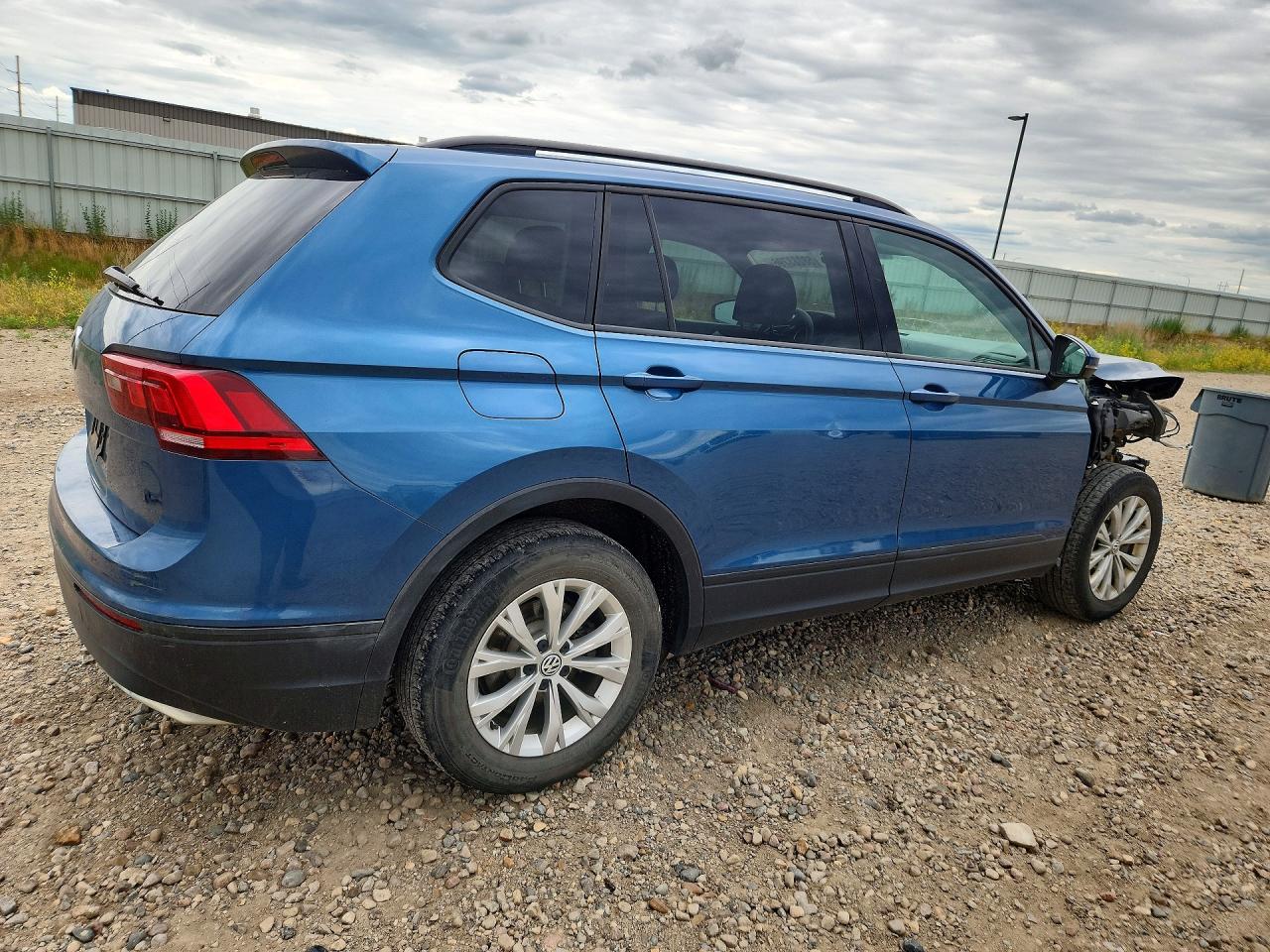 2019 Volkswagen Tiguan S Blue vin: 3VV0B7AX1KM083938
