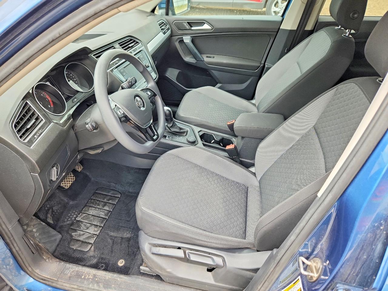 2019 Volkswagen Tiguan S Blue vin: 3VV0B7AX1KM083938