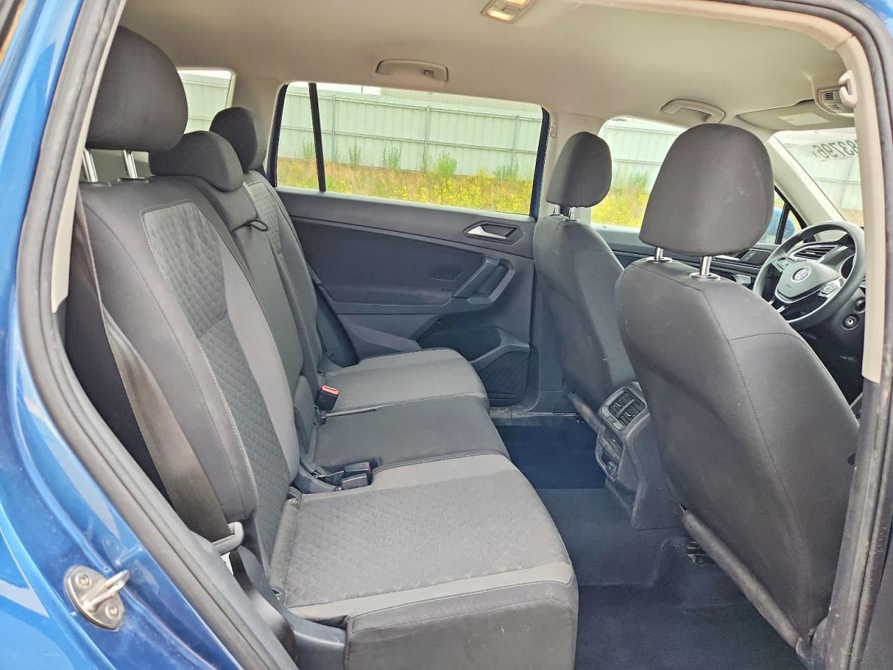2019 Volkswagen Tiguan S Blue vin: 3VV0B7AX1KM083938