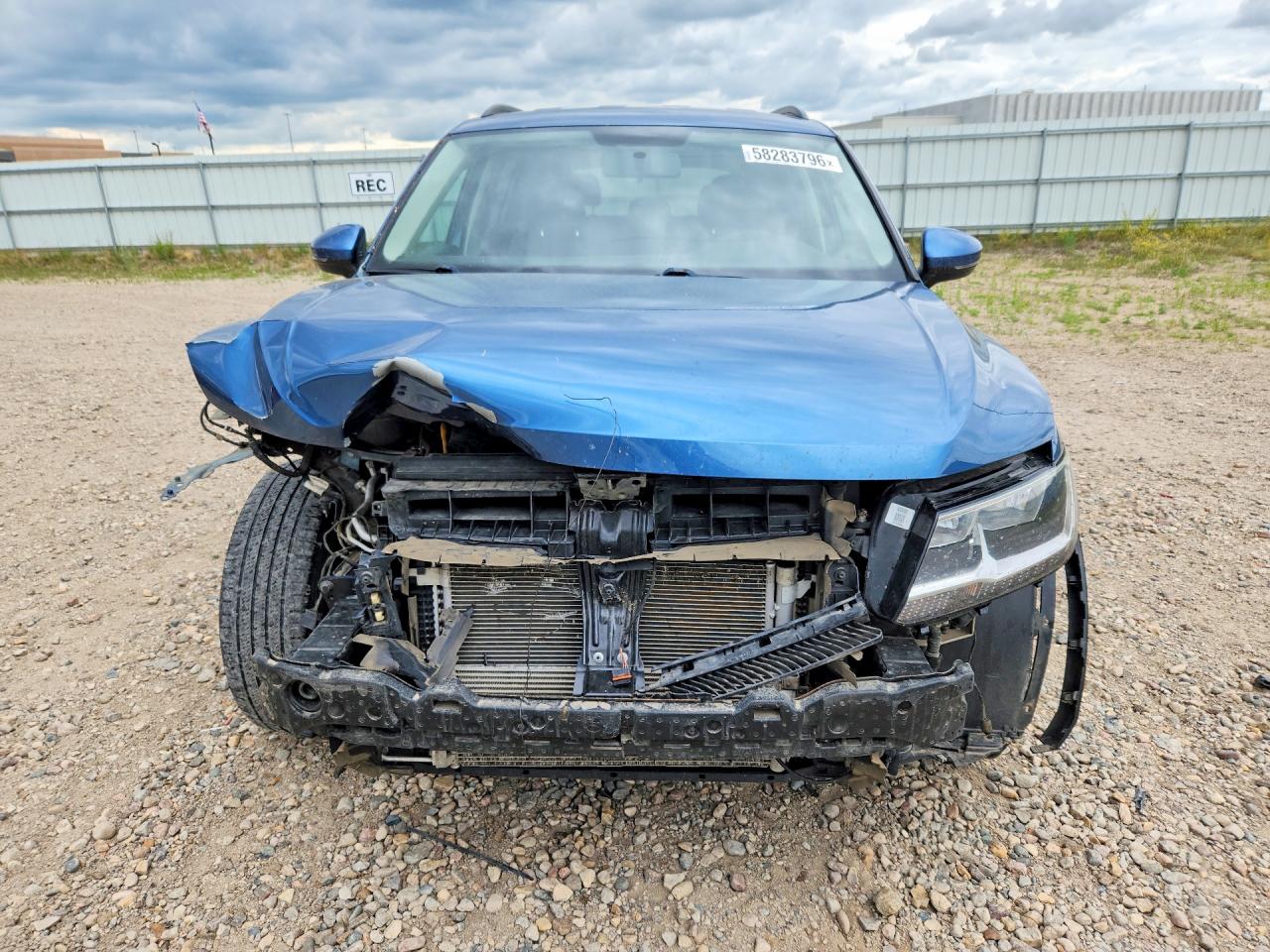 2019 Volkswagen Tiguan S Blue vin: 3VV0B7AX1KM083938