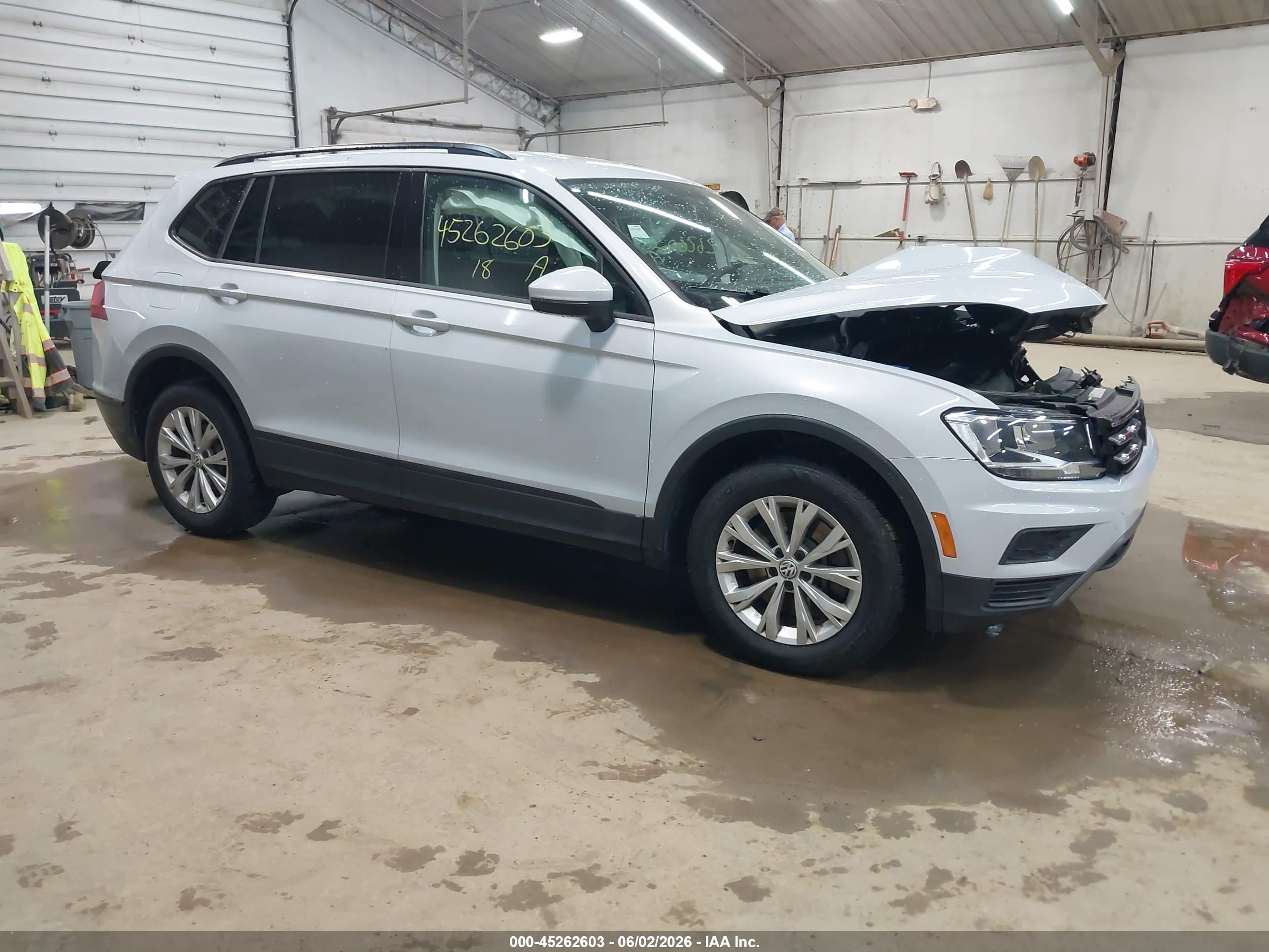 3VV0B7AX2JM066564