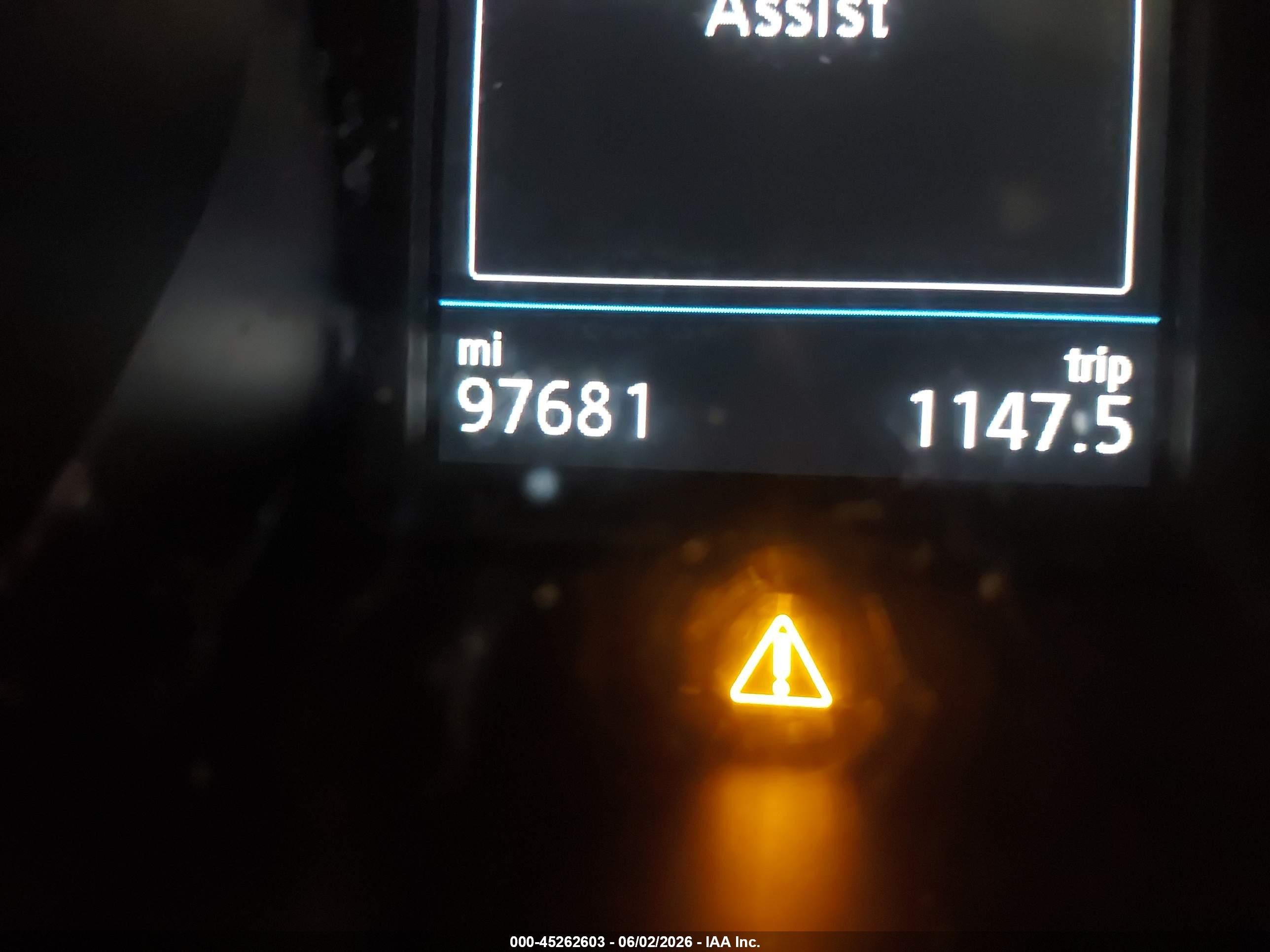 2018 Volkswagen Tiguan 2.0t S Серебряный vin: 3VV0B7AX2JM066564