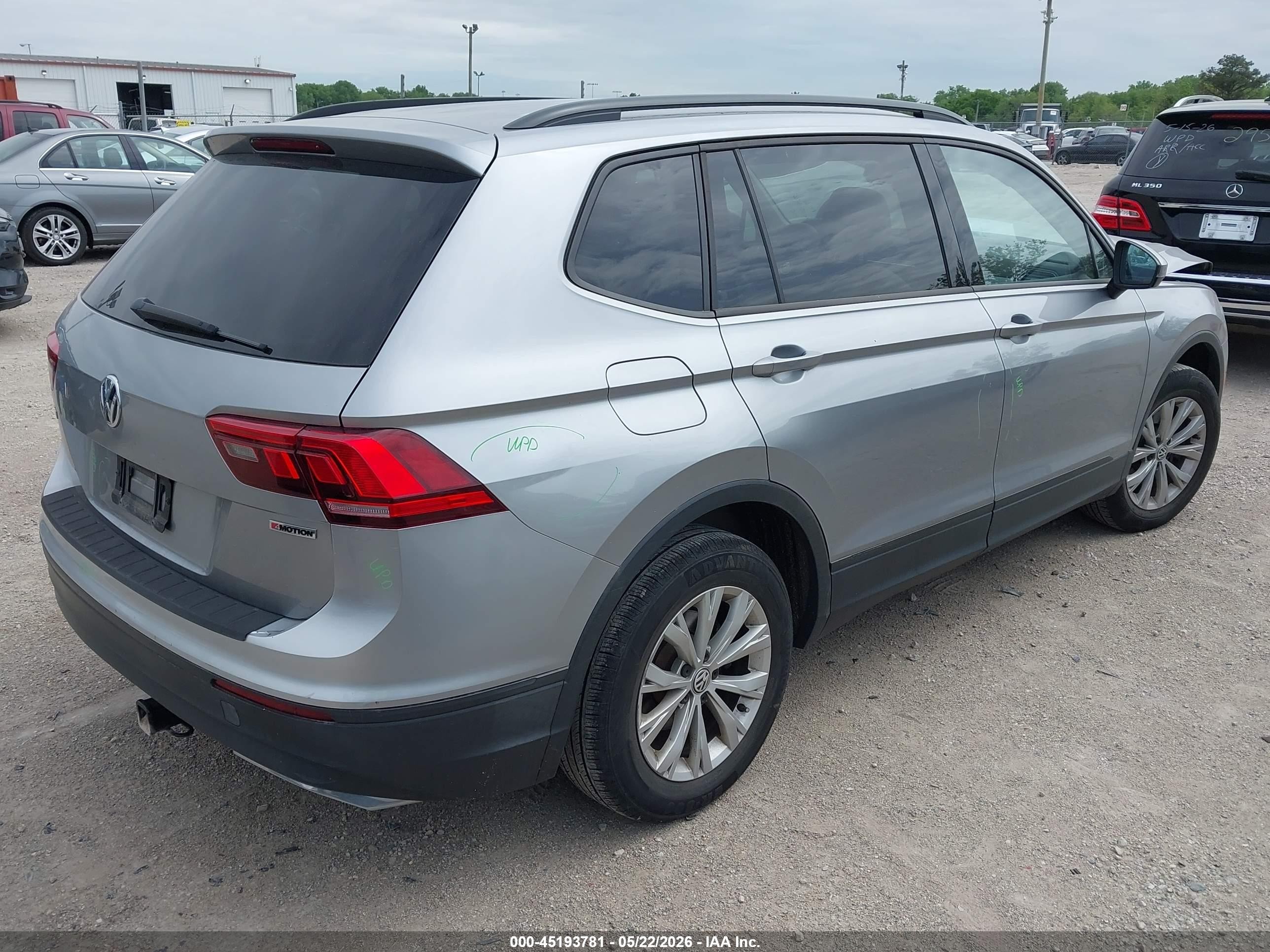 2019 Volkswagen Tiguan 2.0t S Silver vin: 3VV0B7AX2KM086184