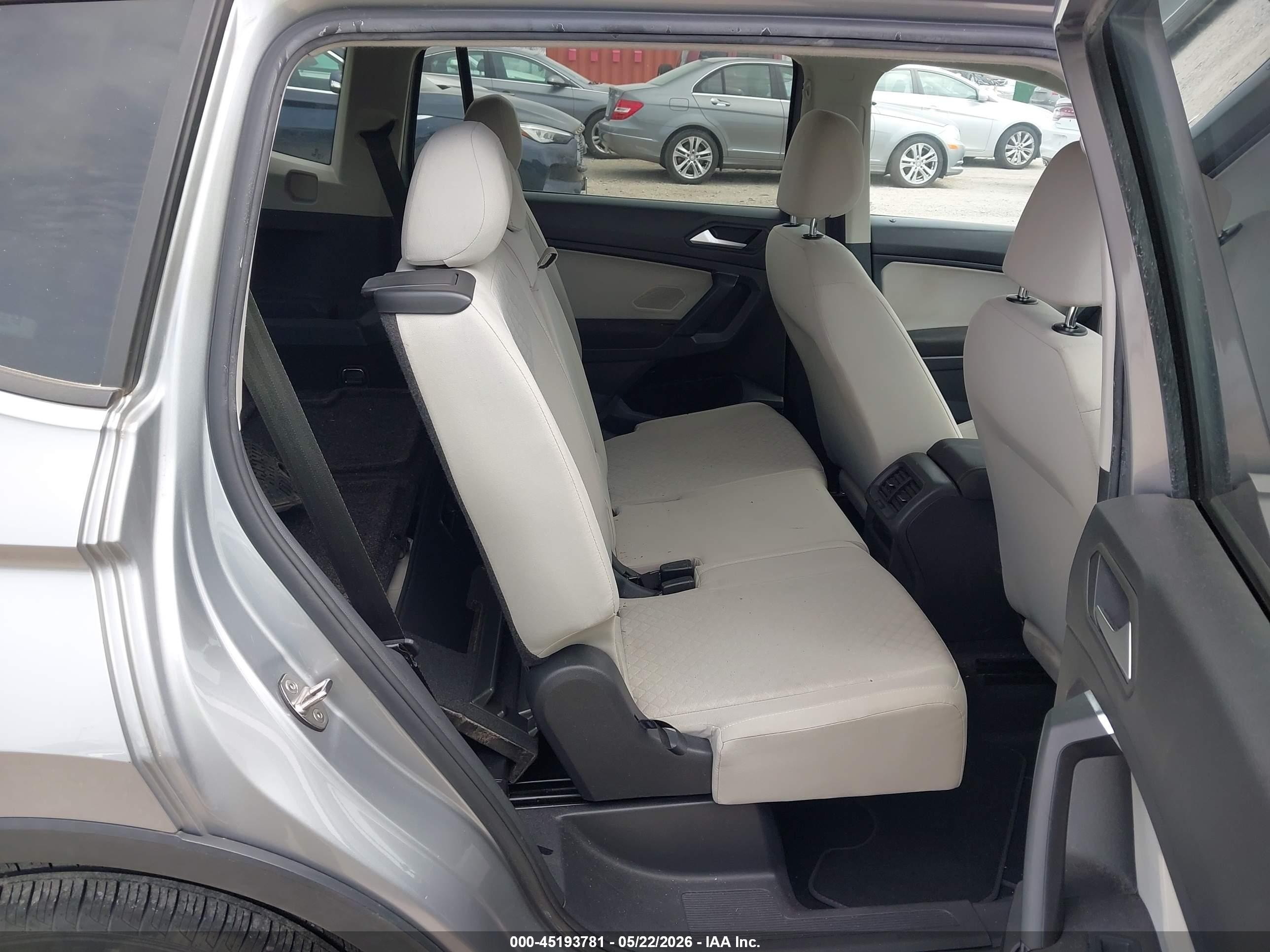 2019 Volkswagen Tiguan 2.0t S Silver vin: 3VV0B7AX2KM086184