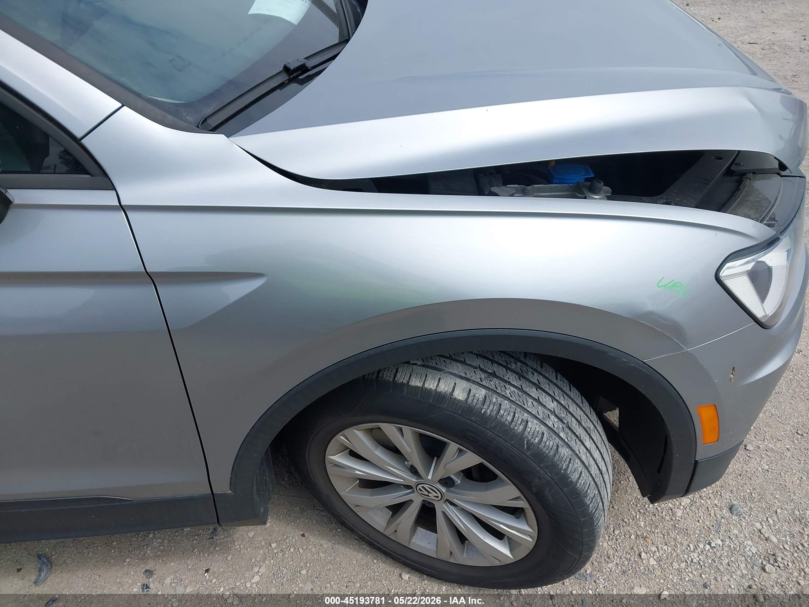 2019 Volkswagen Tiguan 2.0t S Silver vin: 3VV0B7AX2KM086184