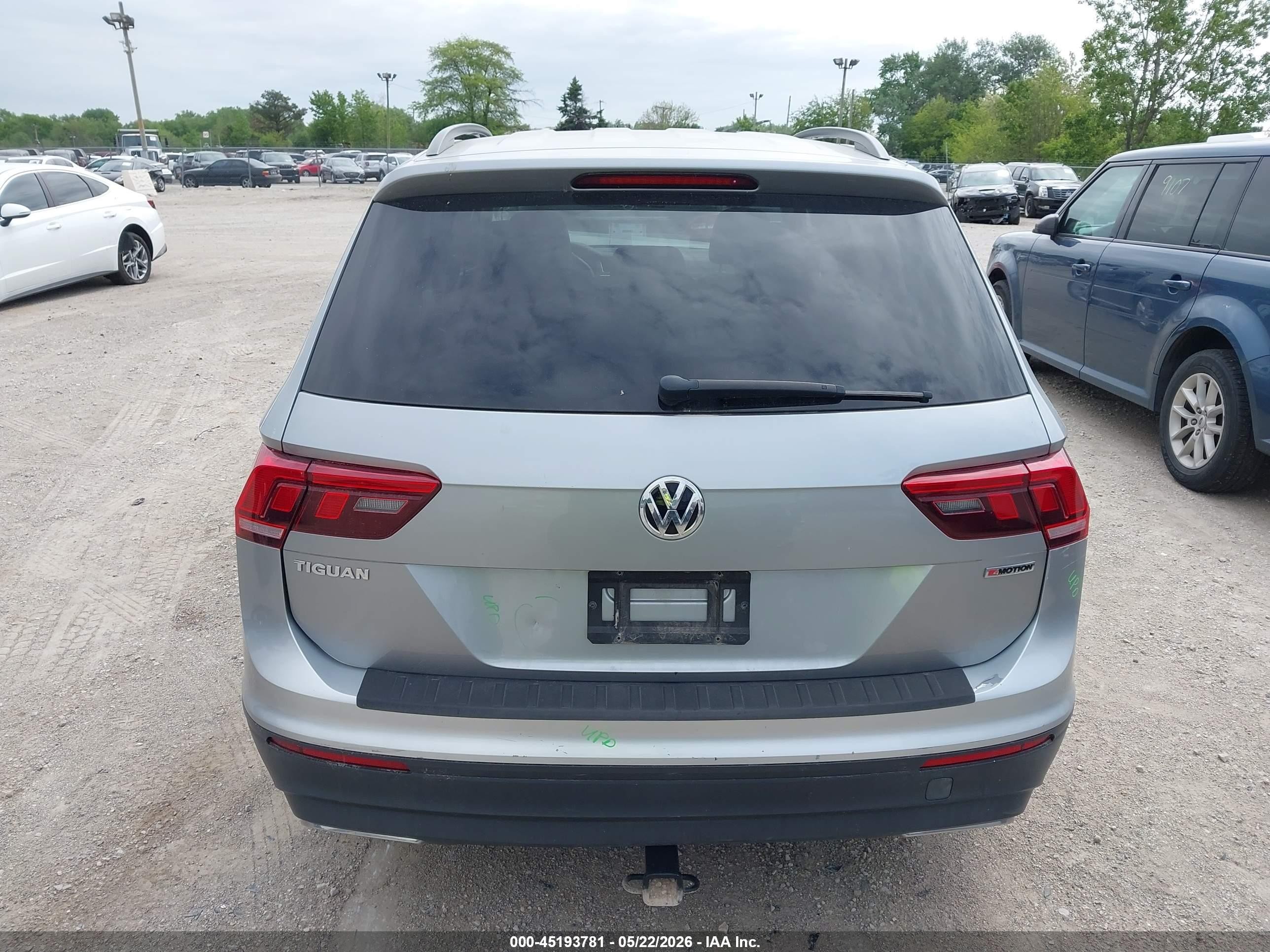 2019 Volkswagen Tiguan 2.0t S Silver vin: 3VV0B7AX2KM086184