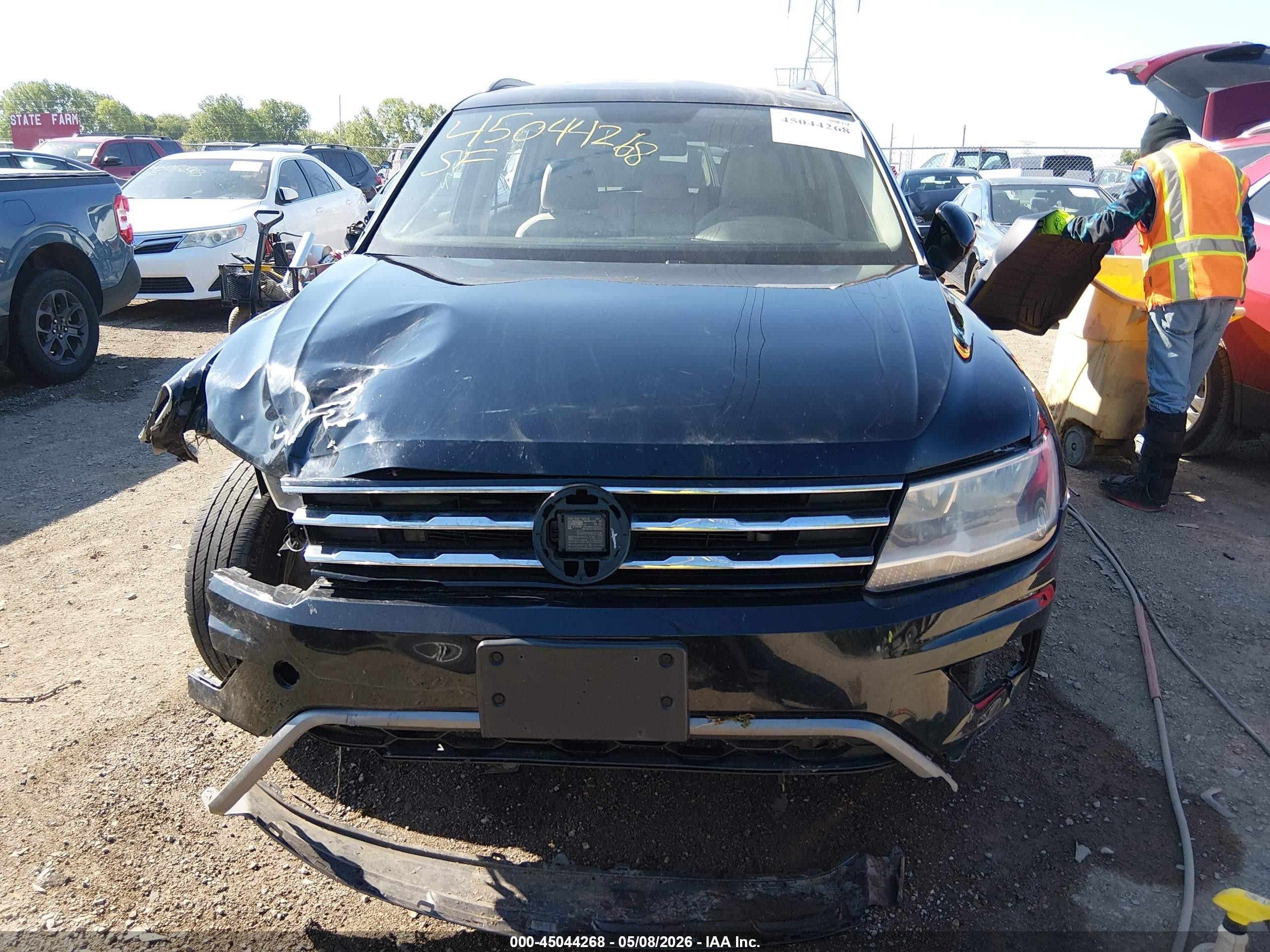 2019 Volkswagen Tiguan 2.0t S Черный vin: 3VV0B7AX3KM111318