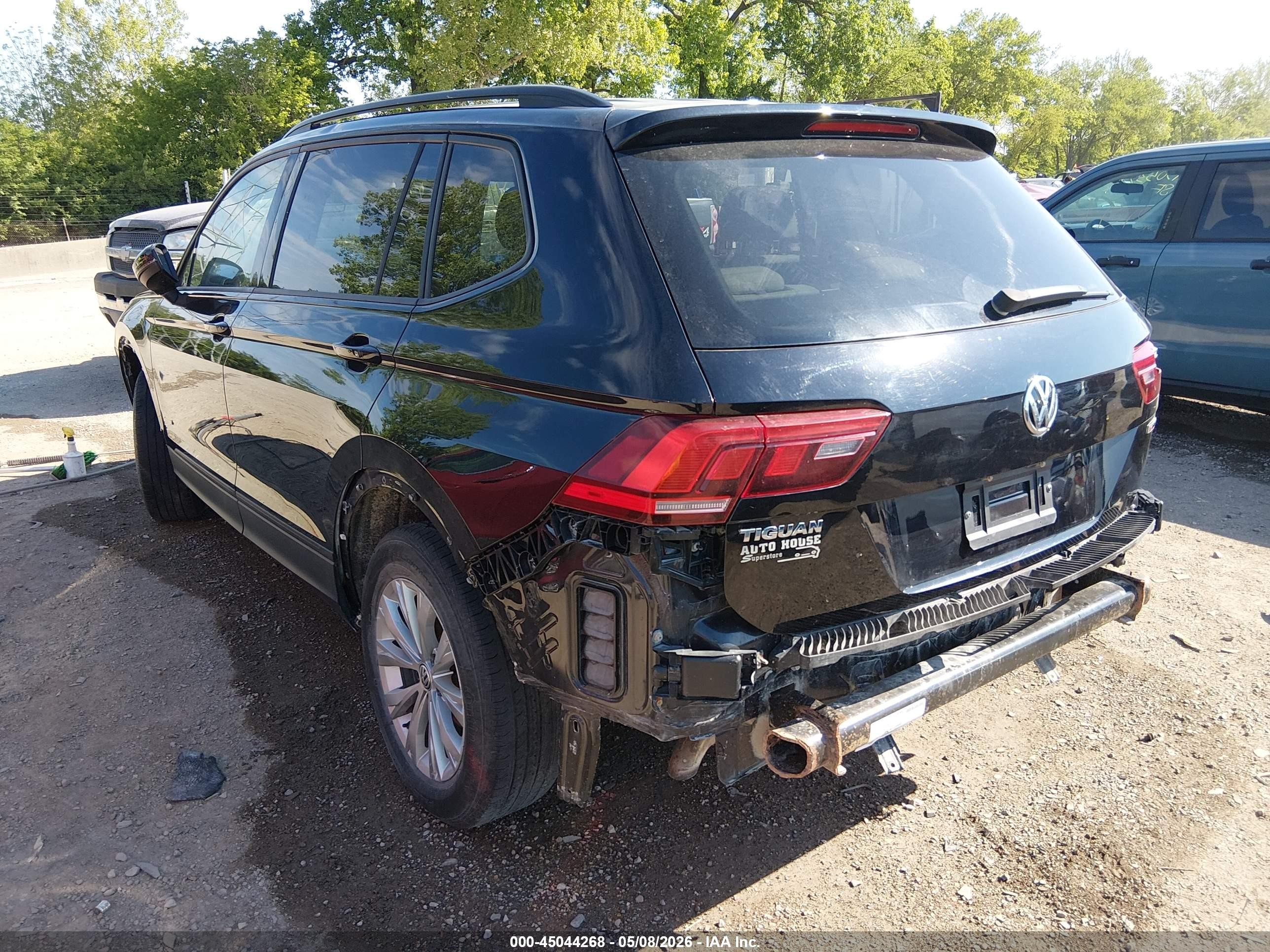 2019 Volkswagen Tiguan 2.0t S Черный vin: 3VV0B7AX3KM111318