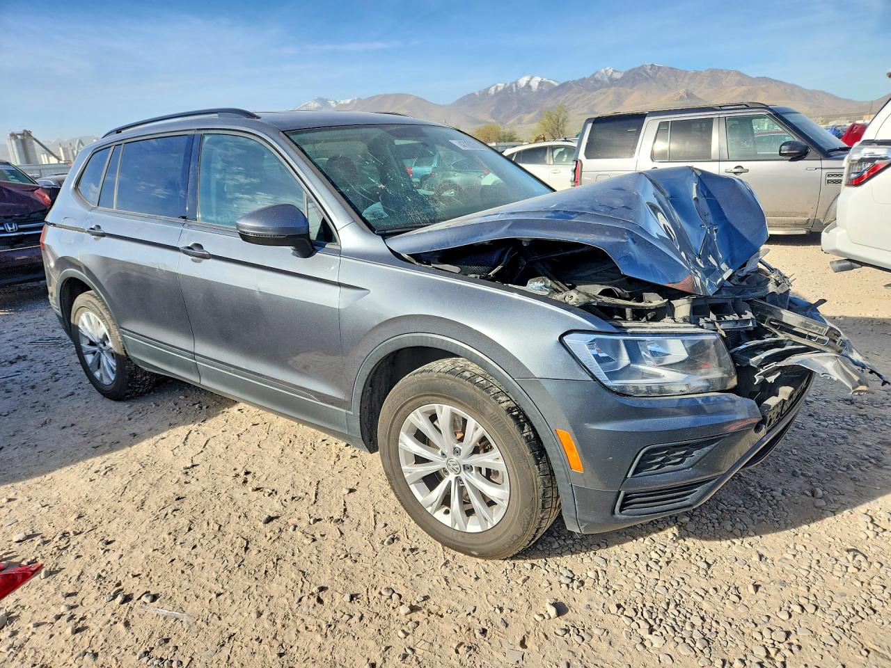 2018 Volkswagen Tiguan S Gray vin: 3VV0B7AX5JM080765