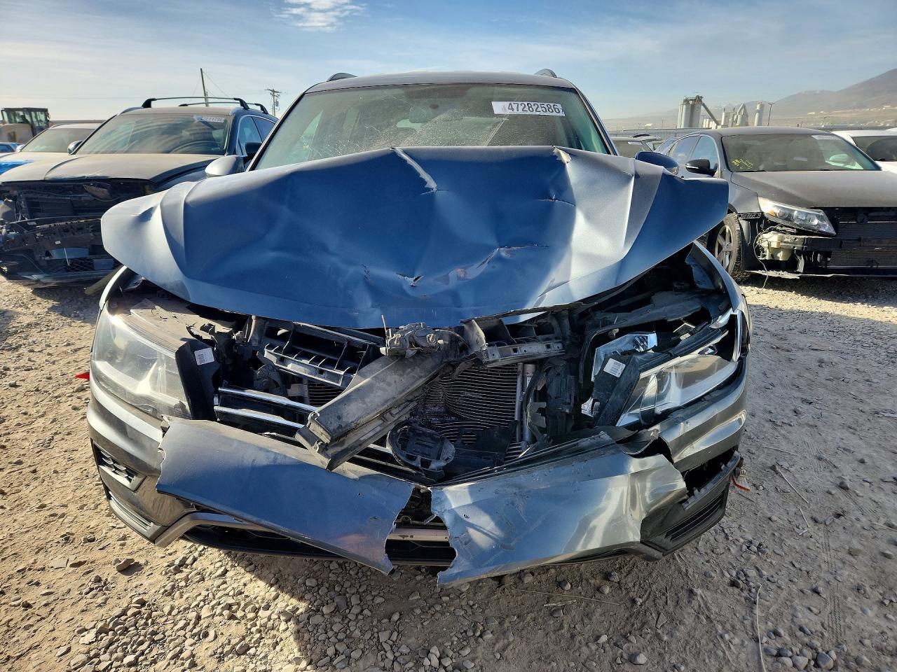 2018 Volkswagen Tiguan S Gray vin: 3VV0B7AX5JM080765