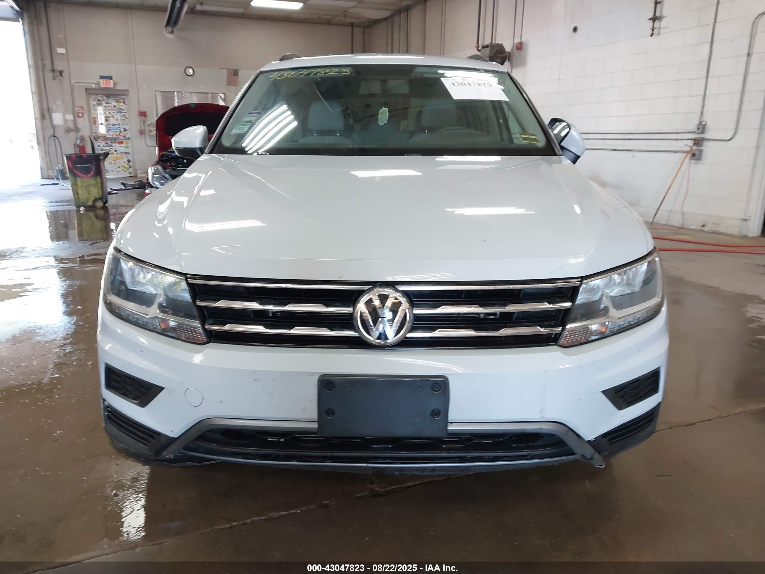 2018 Volkswagen Tiguan 2.0t S Белый vin: 3VV0B7AX5JM108371