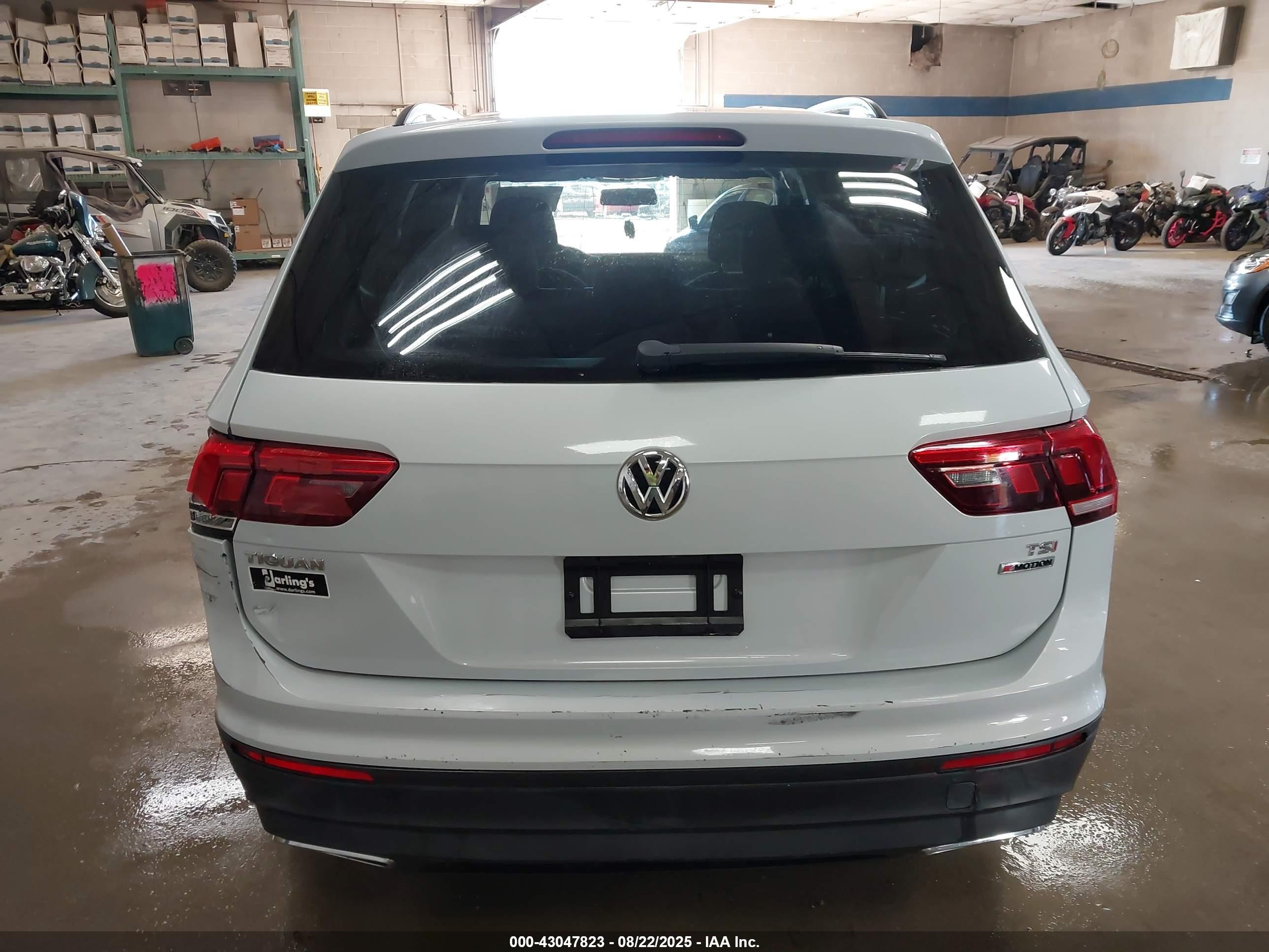2018 Volkswagen Tiguan 2.0t S Белый vin: 3VV0B7AX5JM108371