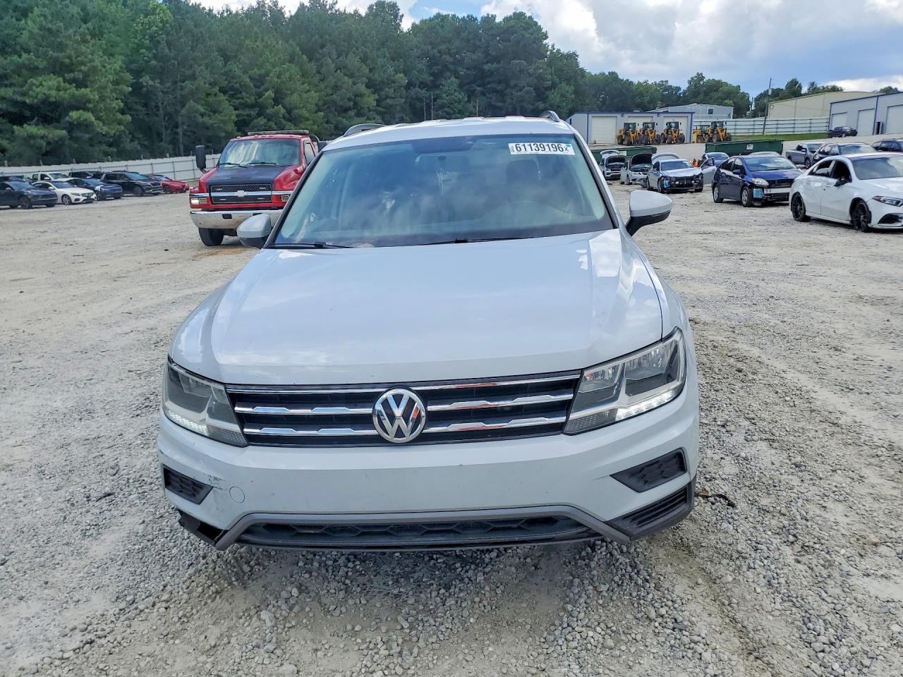 2018 Volkswagen Tiguan White vin: 3VV0B7AX5JM116017