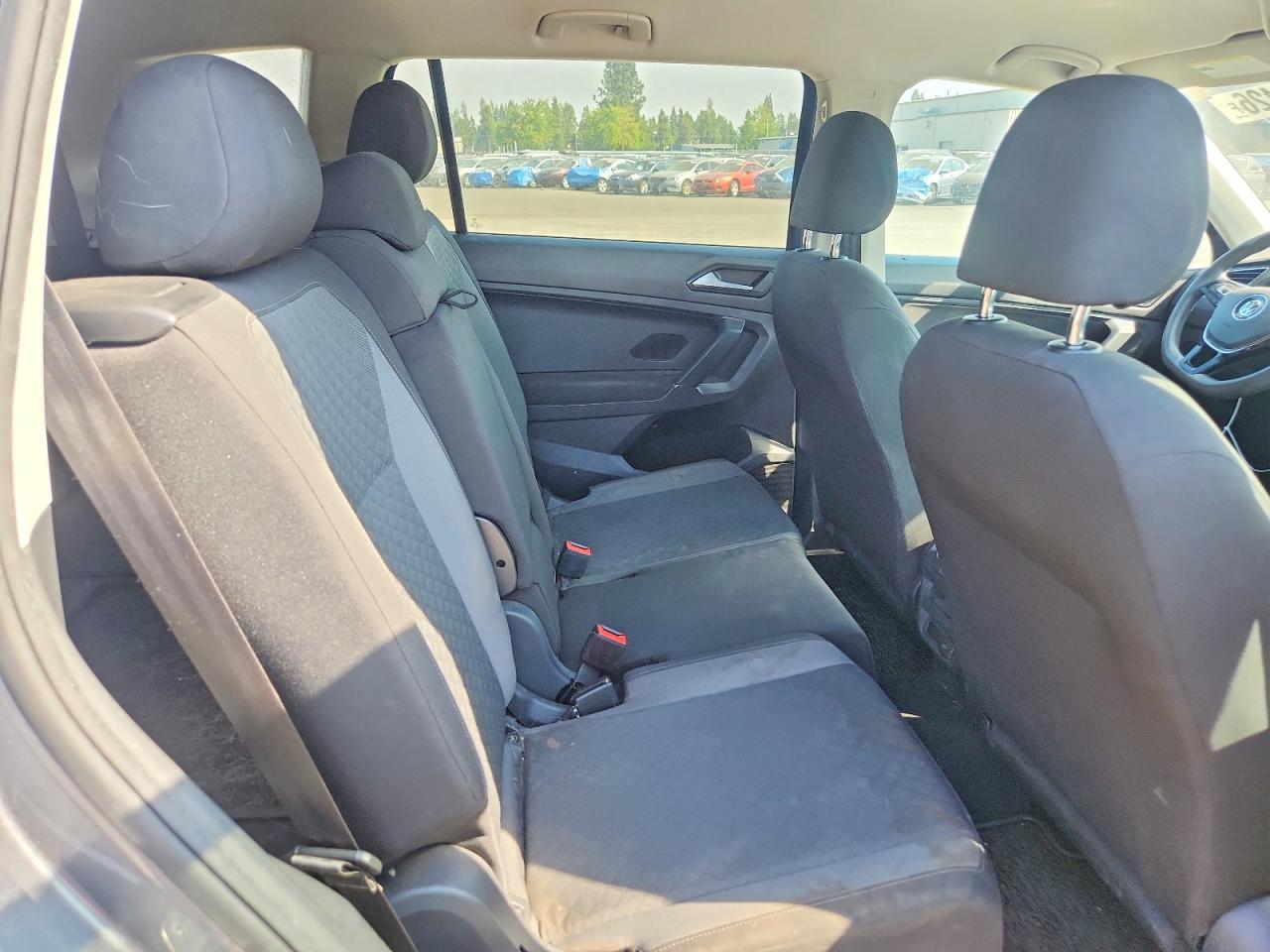 2018 Volkswagen Tiguan S Gray vin: 3VV0B7AX6JM052439