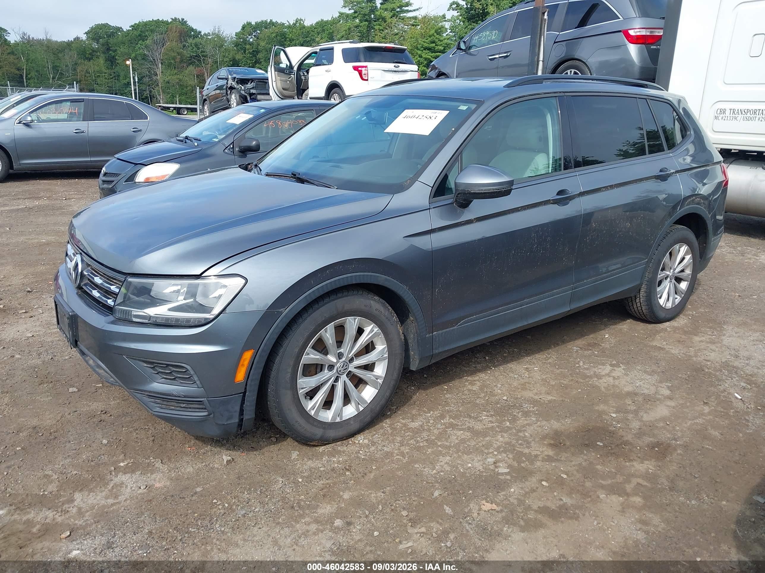 2018 Volkswagen Tiguan 2.0t S Gray vin: 3VV0B7AX6JM124658