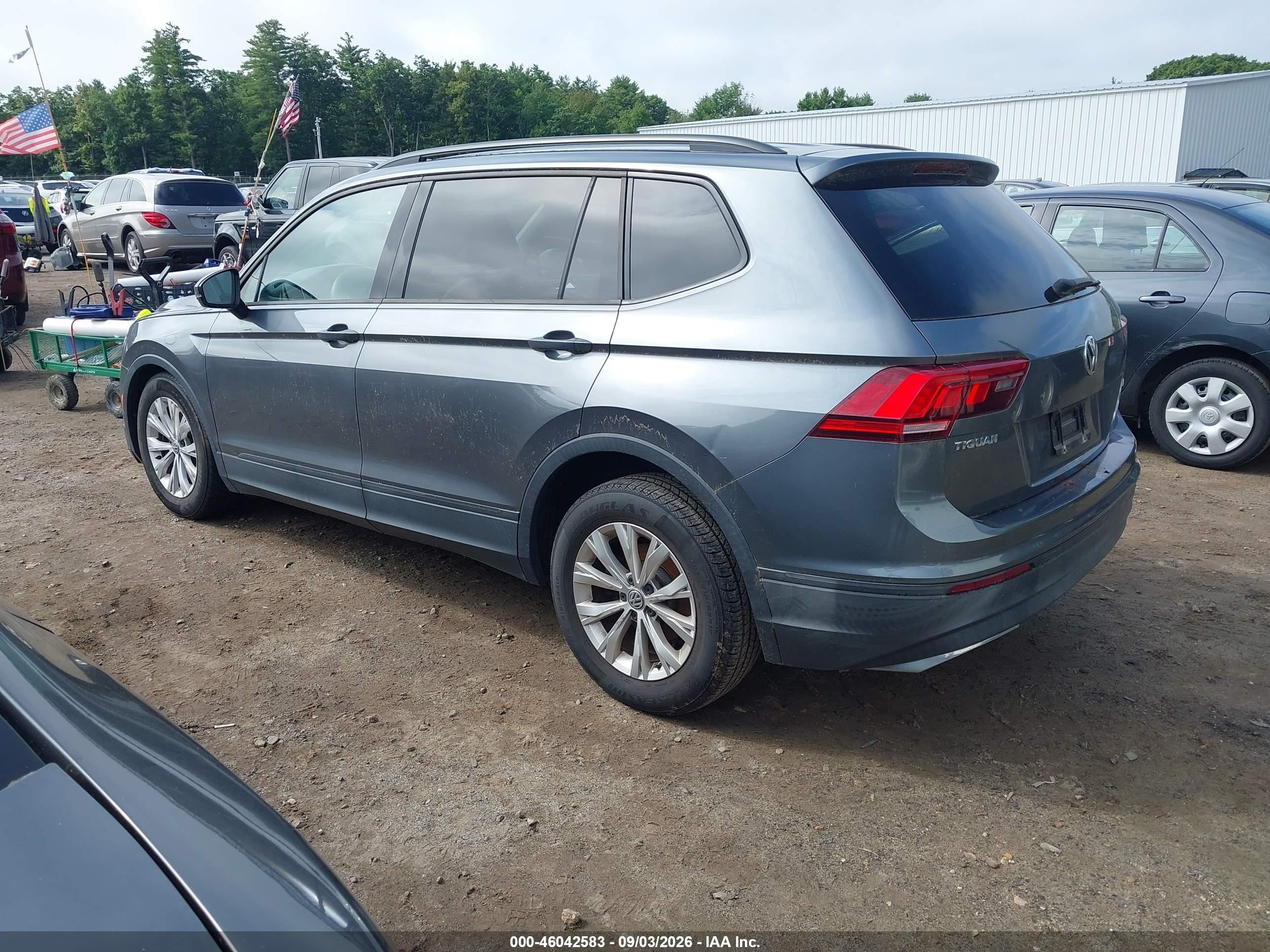 2018 Volkswagen Tiguan 2.0t S Gray vin: 3VV0B7AX6JM124658