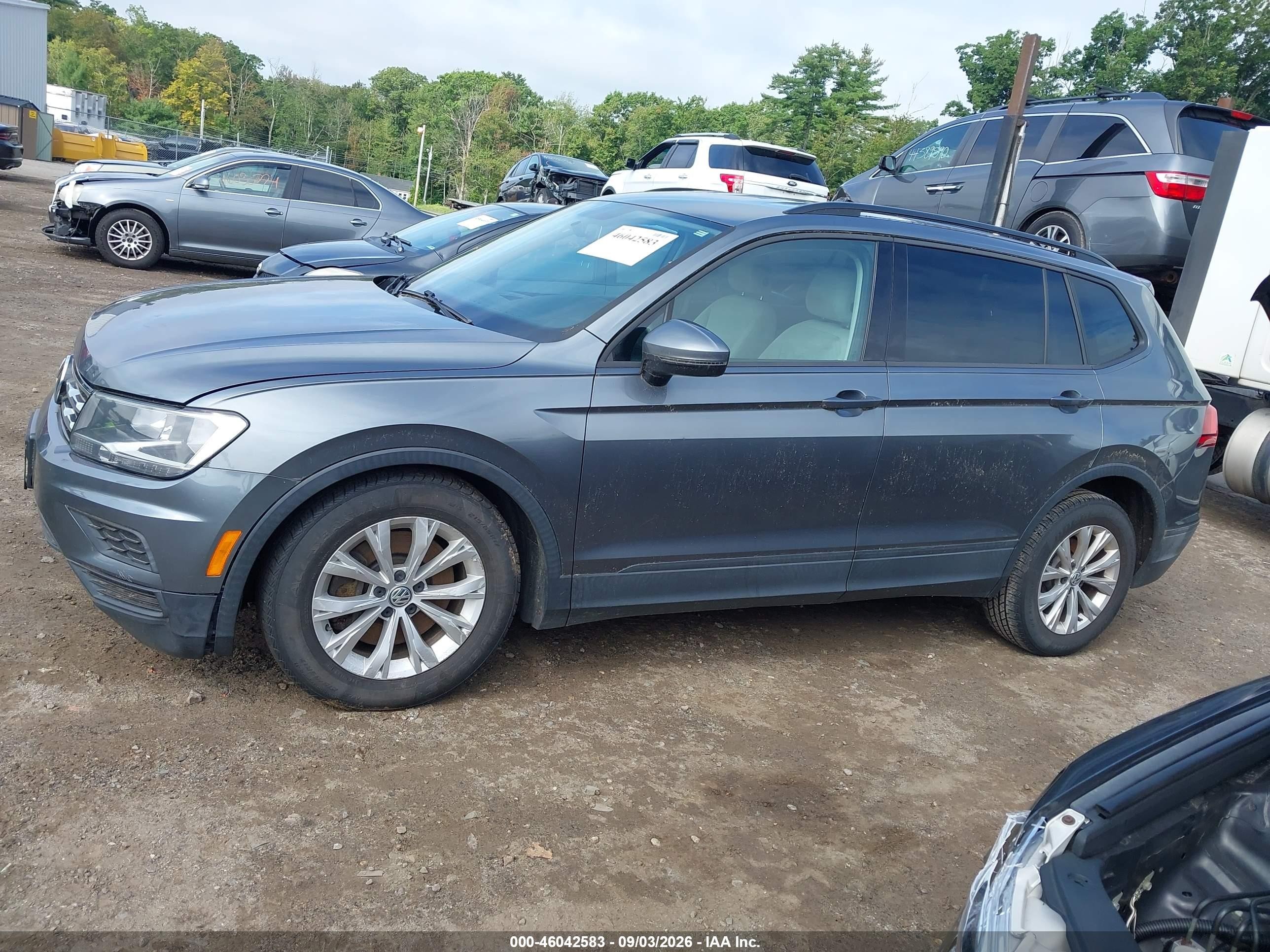 2018 Volkswagen Tiguan 2.0t S Gray vin: 3VV0B7AX6JM124658
