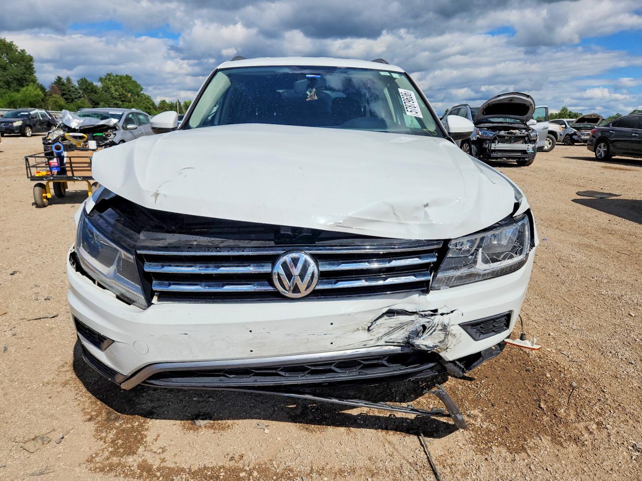 2019 Volkswagen Tiguan S White vin: 3VV0B7AX6KM050725