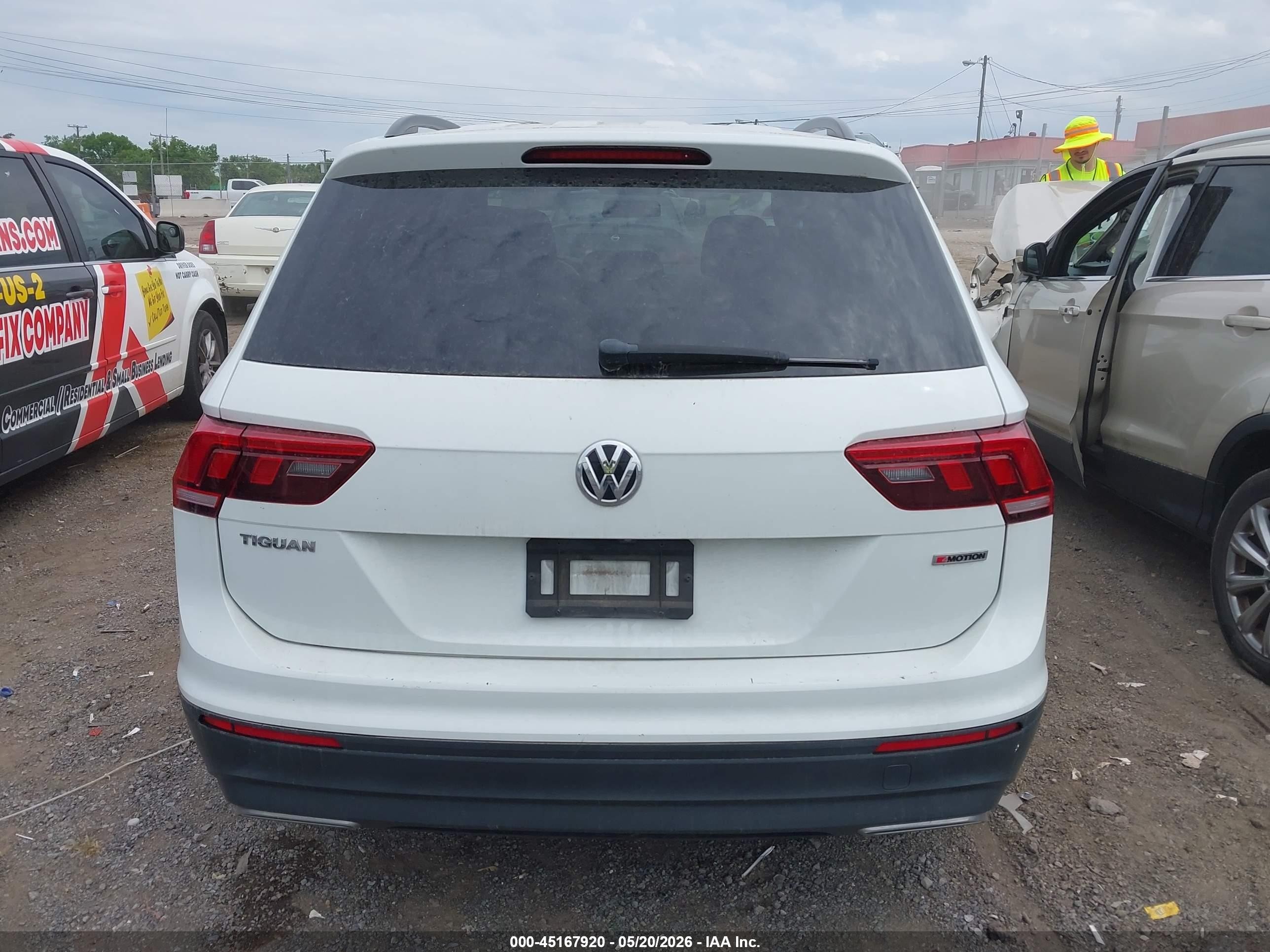 2019 Volkswagen Tiguan 2.0t S Белый vin: 3VV0B7AXXKM199428
