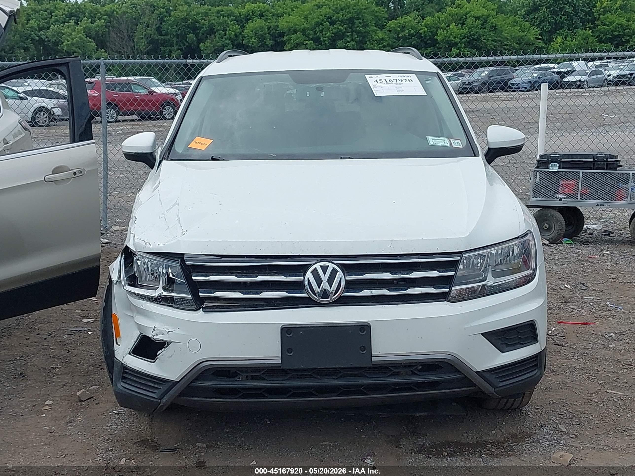 2019 Volkswagen Tiguan 2.0t S Белый vin: 3VV0B7AXXKM199428