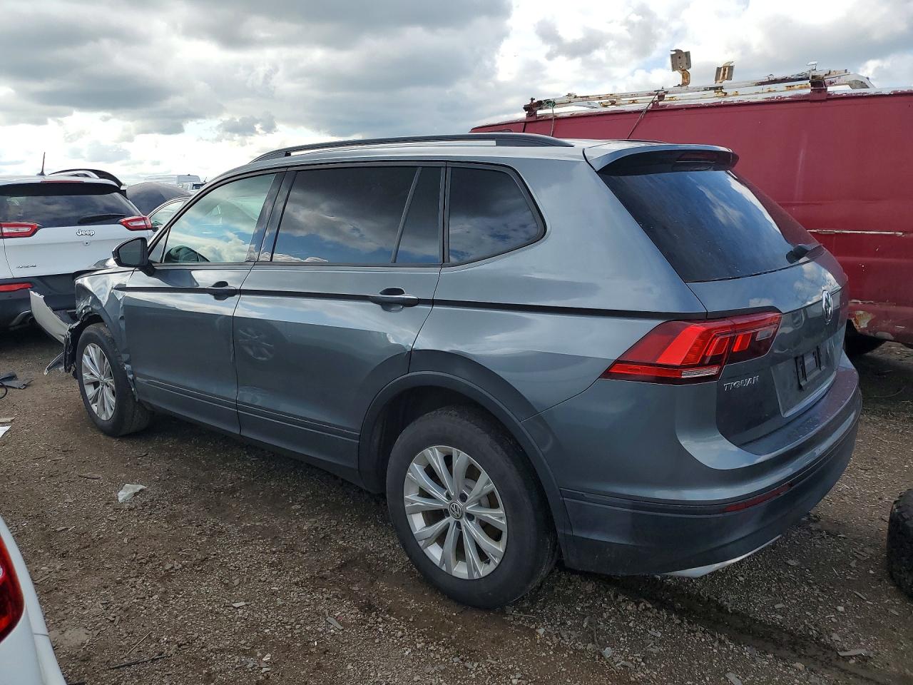 2018 Volkswagen Tiguan S Gray vin: 3VV1B7AX0JM124353
