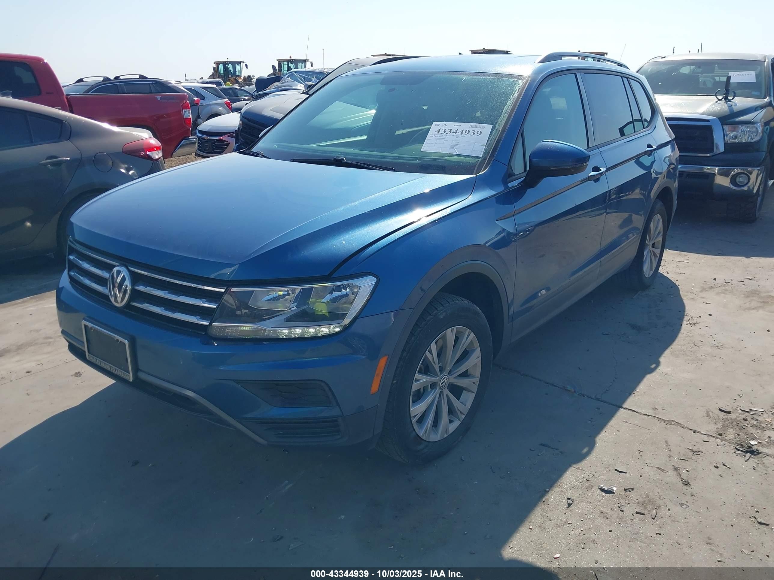 2020 Volkswagen Tiguan 2.0t S Blue vin: 3VV1B7AX1LM114966