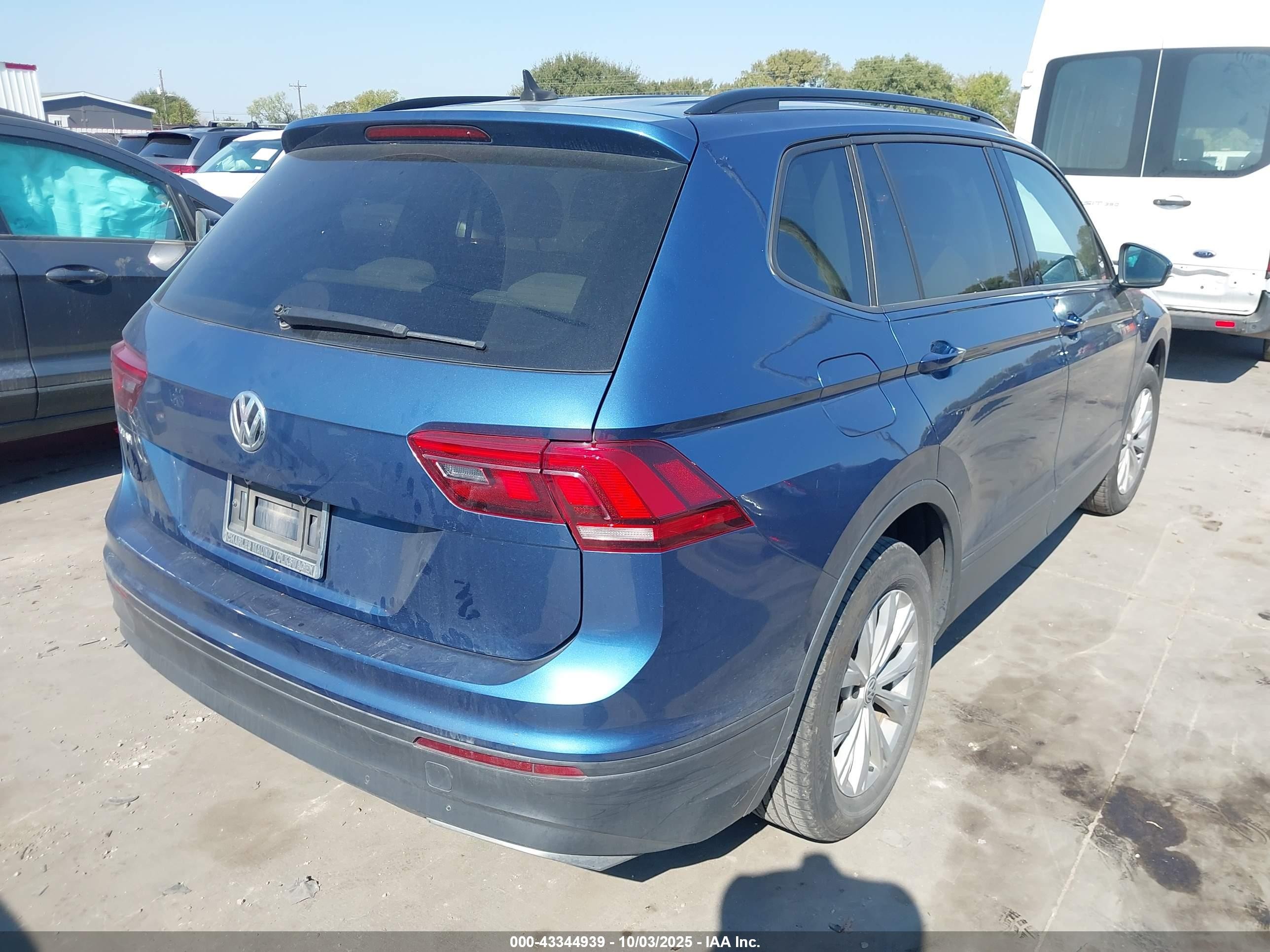 2020 Volkswagen Tiguan 2.0t S Blue vin: 3VV1B7AX1LM114966