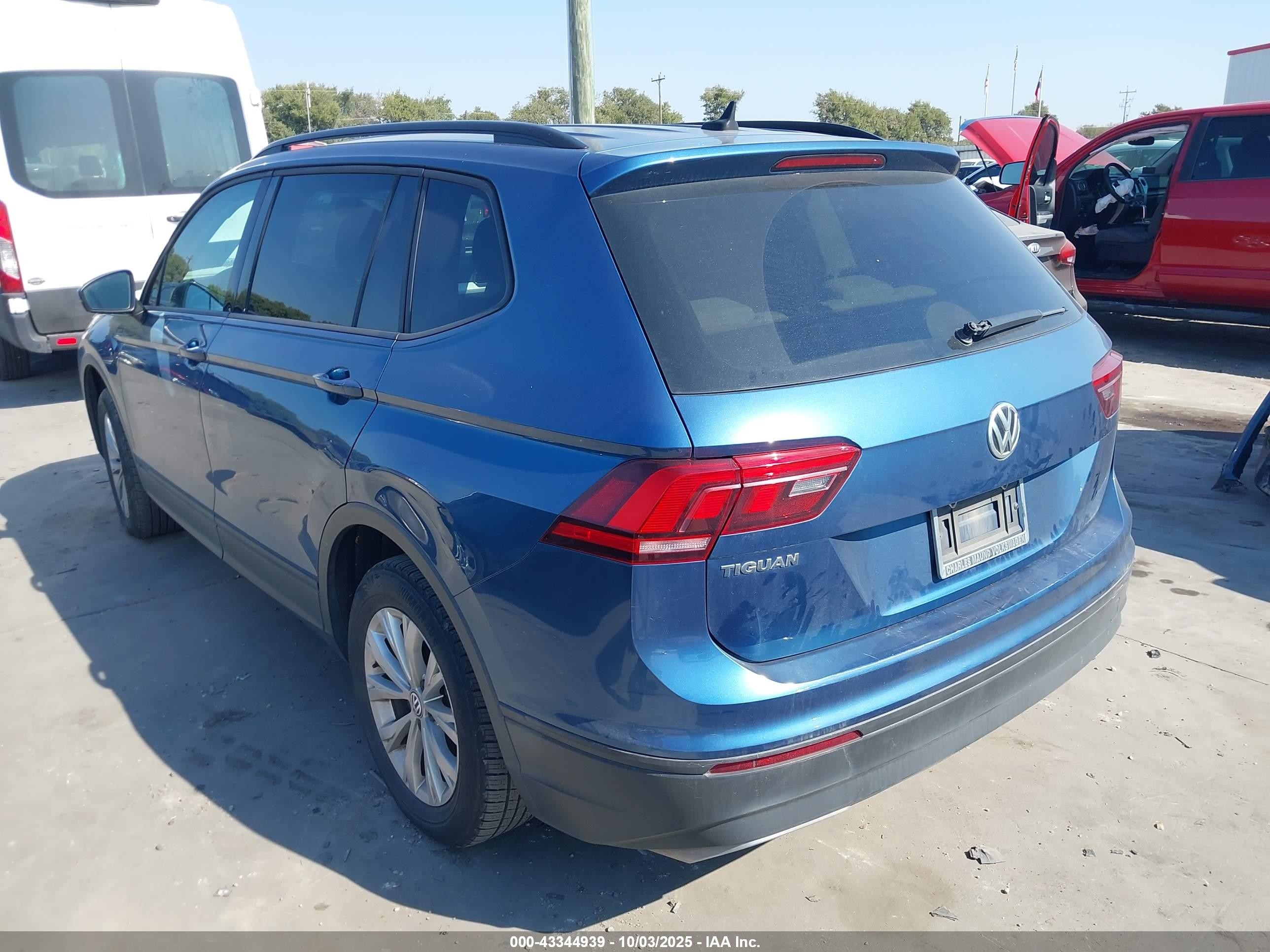 2020 Volkswagen Tiguan 2.0t S Blue vin: 3VV1B7AX1LM114966
