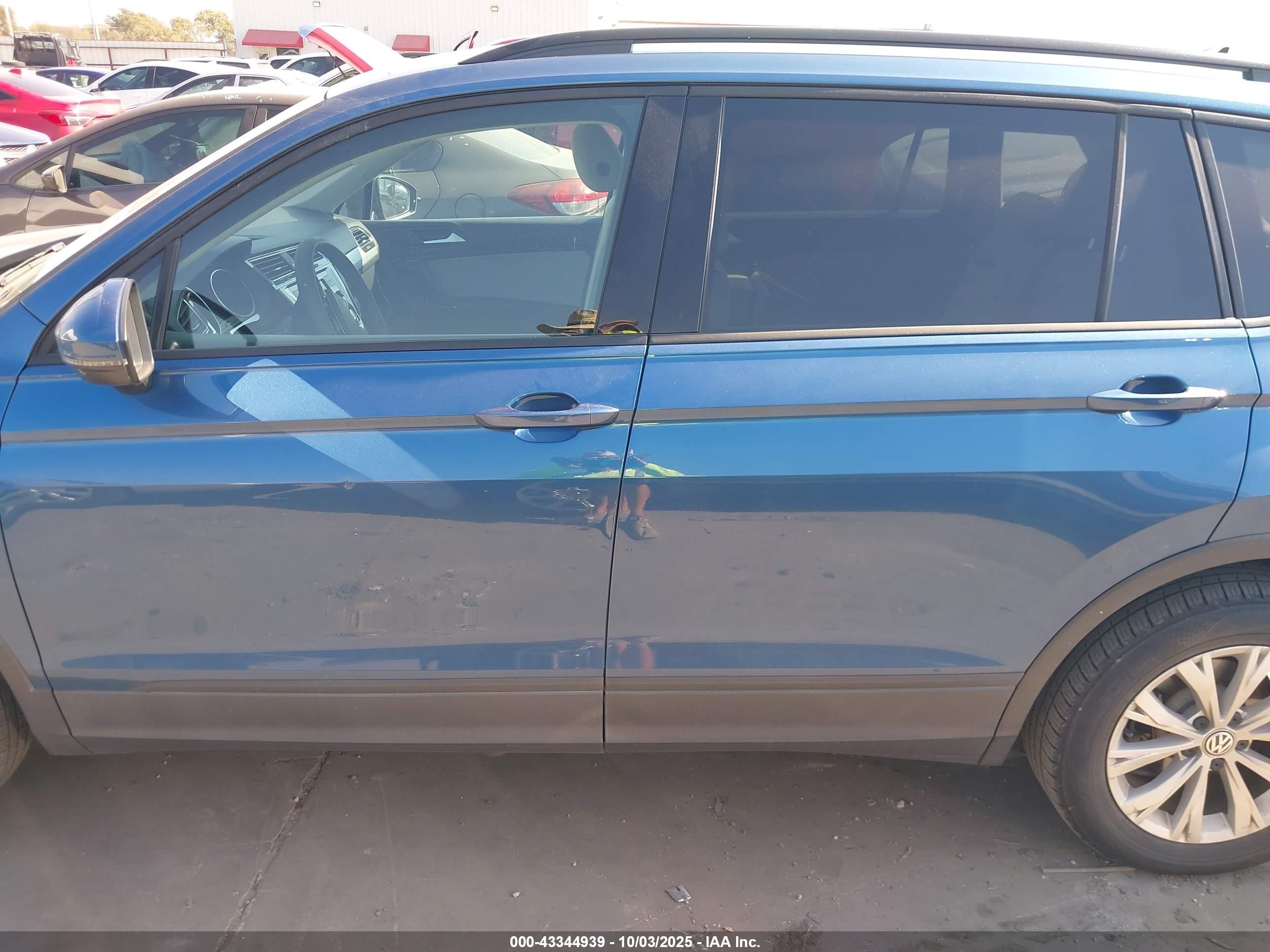 2020 Volkswagen Tiguan 2.0t S Blue vin: 3VV1B7AX1LM114966