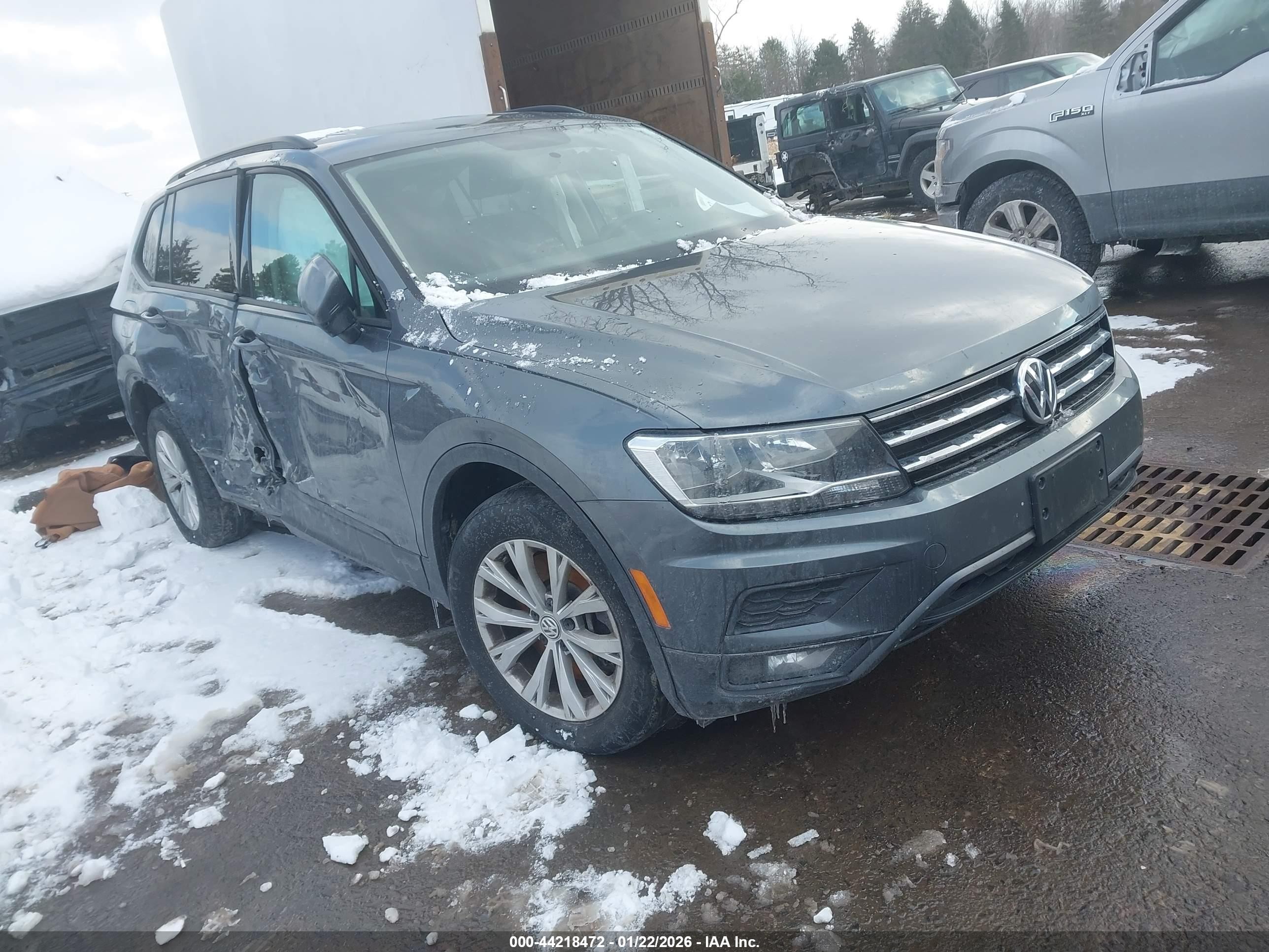 2018 Volkswagen Tiguan 2.0t S Серый vin: 3VV1B7AX8JM009449
