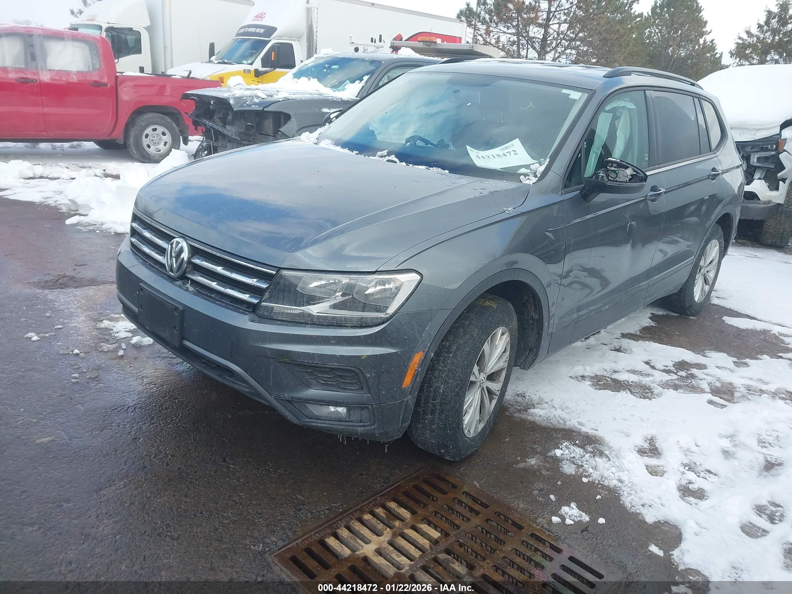 2018 Volkswagen Tiguan 2.0t S Серый vin: 3VV1B7AX8JM009449