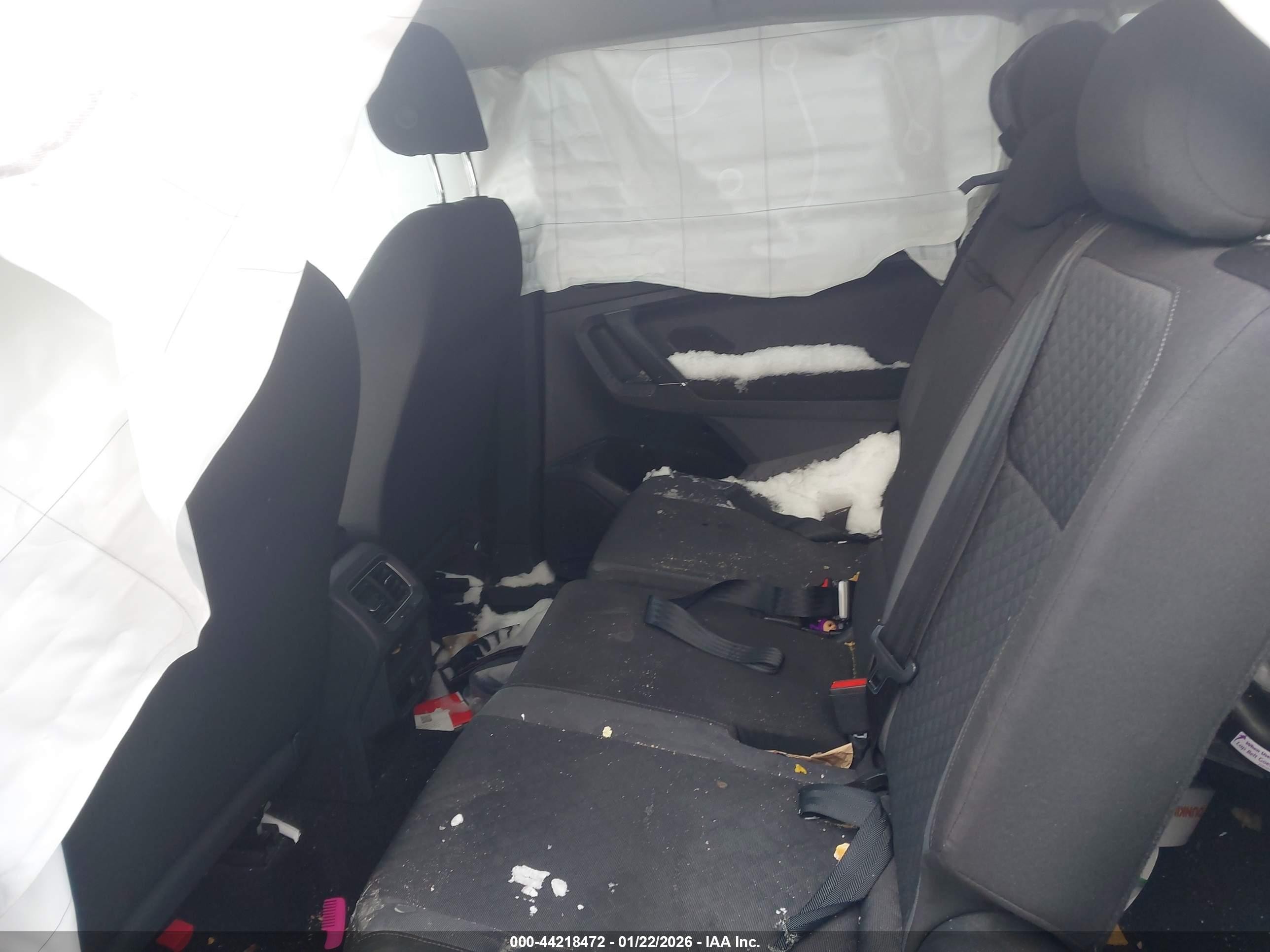 2018 Volkswagen Tiguan 2.0t S Серый vin: 3VV1B7AX8JM009449