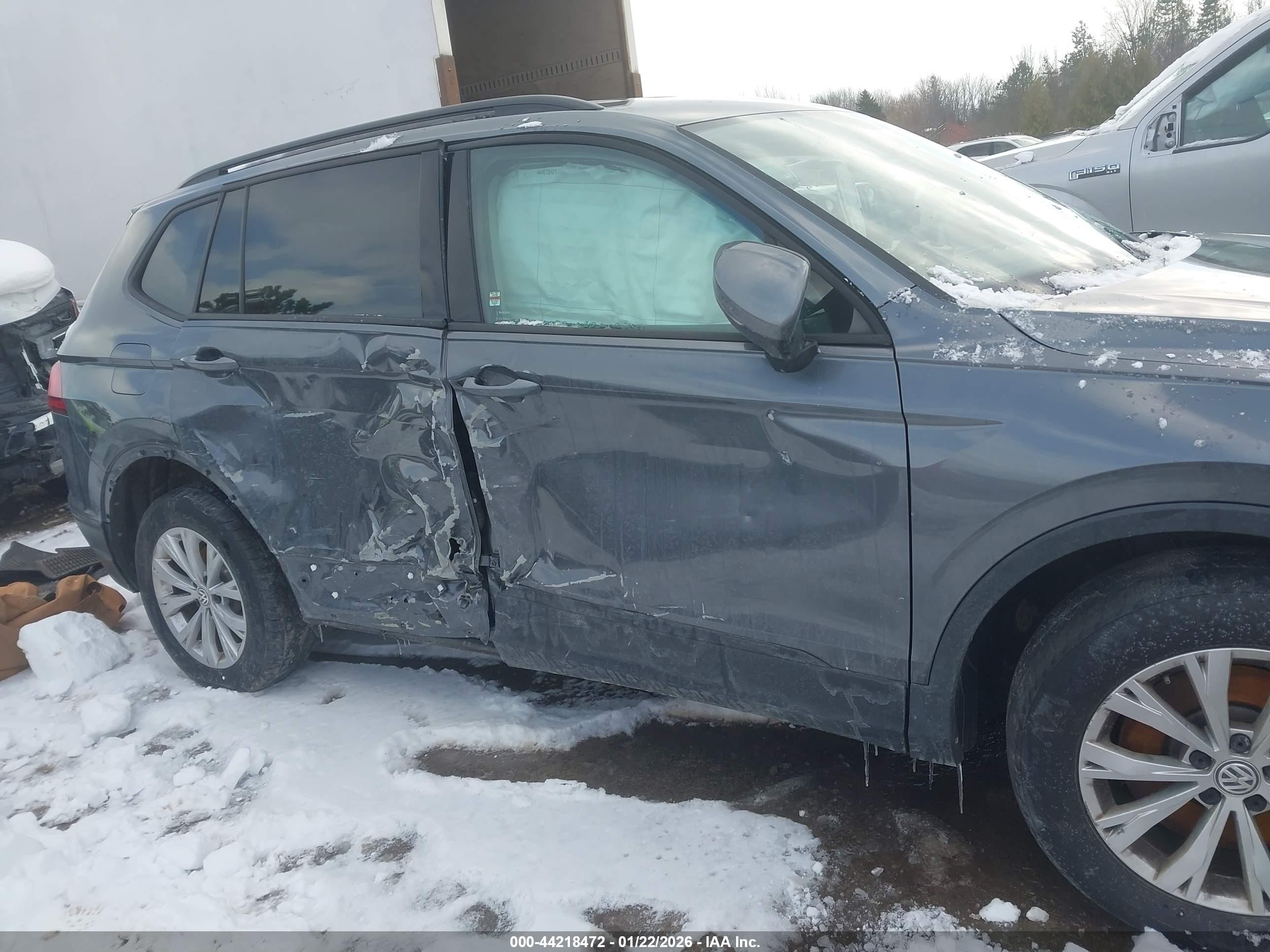 2018 Volkswagen Tiguan 2.0t S Серый vin: 3VV1B7AX8JM009449