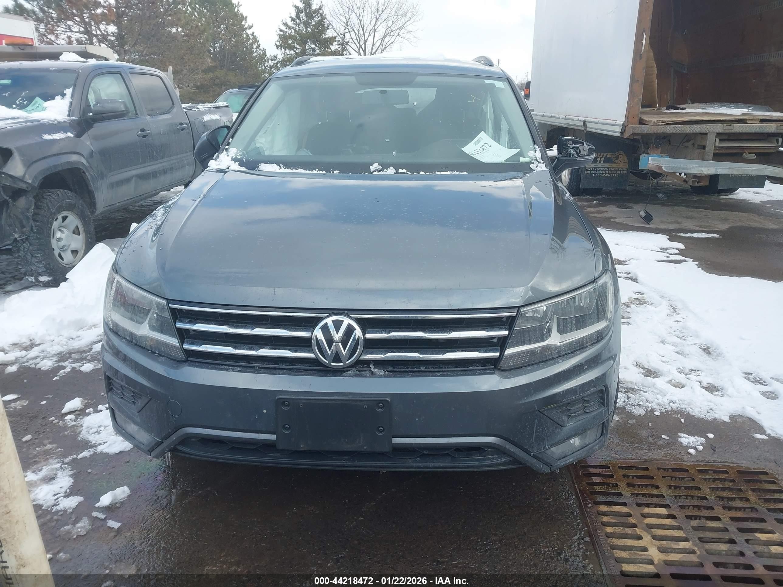 2018 Volkswagen Tiguan 2.0t S Серый vin: 3VV1B7AX8JM009449