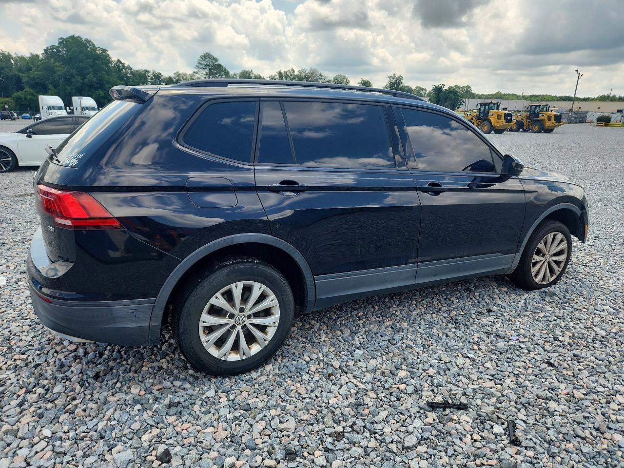 2018 Volkswagen Tiguan S Black vin: 3VV1B7AX8JM024422