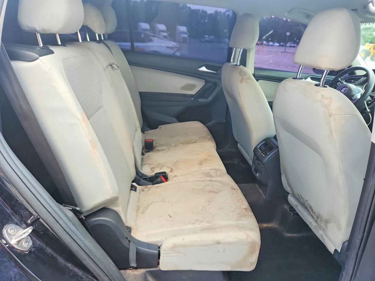 2018 Volkswagen Tiguan S Black vin: 3VV1B7AX8JM024422