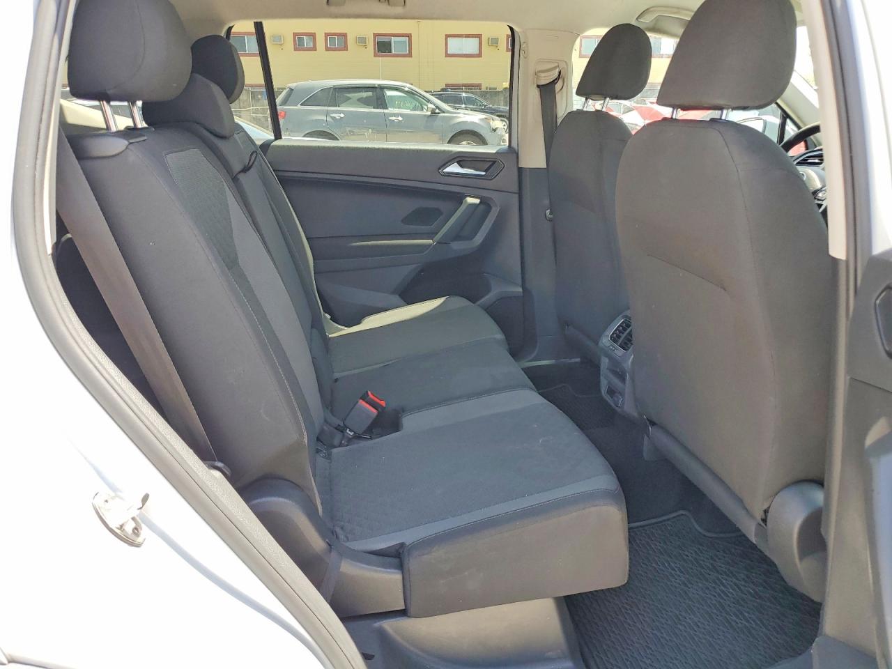 2018 Volkswagen Tiguan S Gray vin: 3VV1B7AX8JM078450
