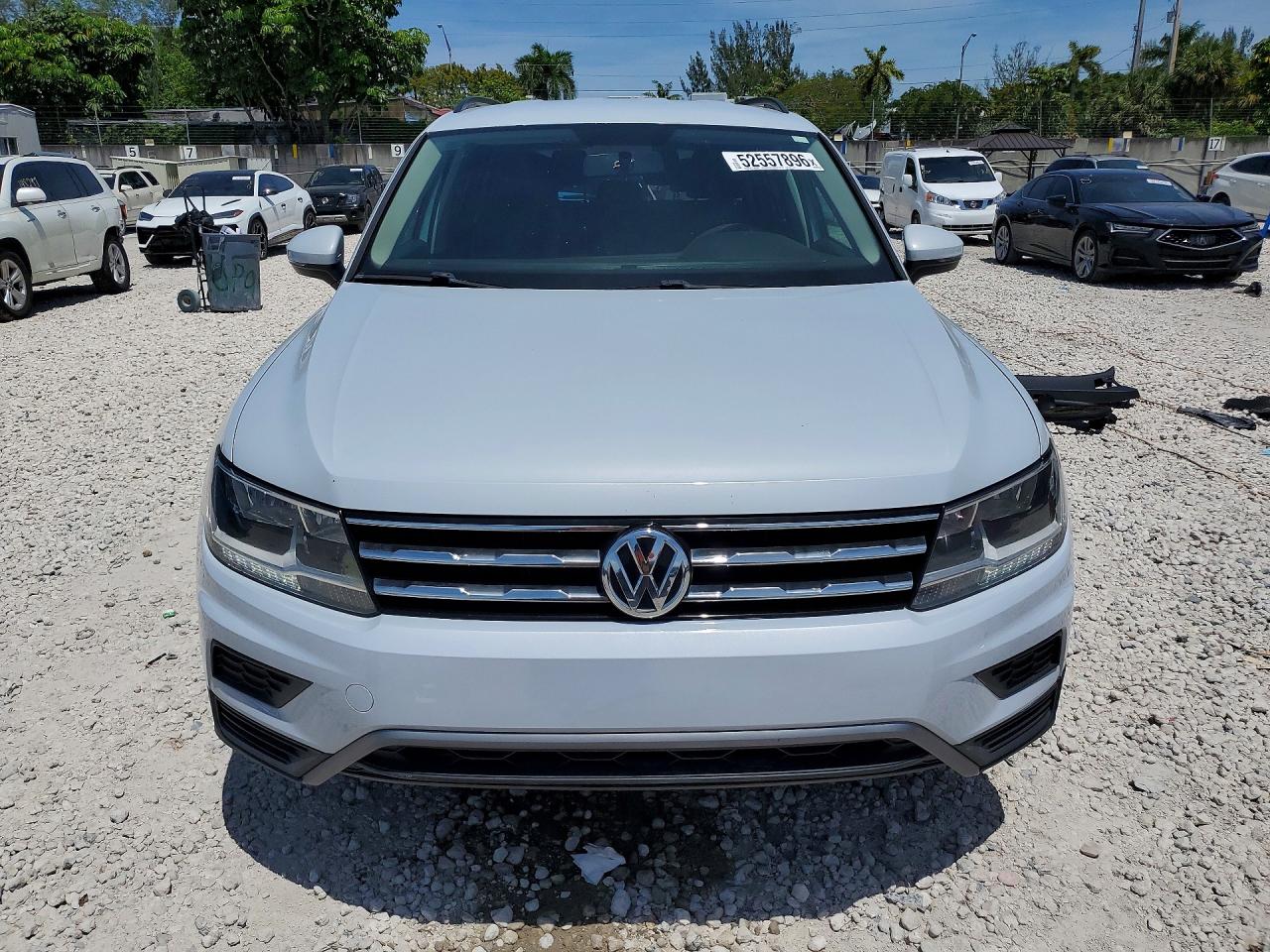 2018 Volkswagen Tiguan S Gray vin: 3VV1B7AX8JM078450