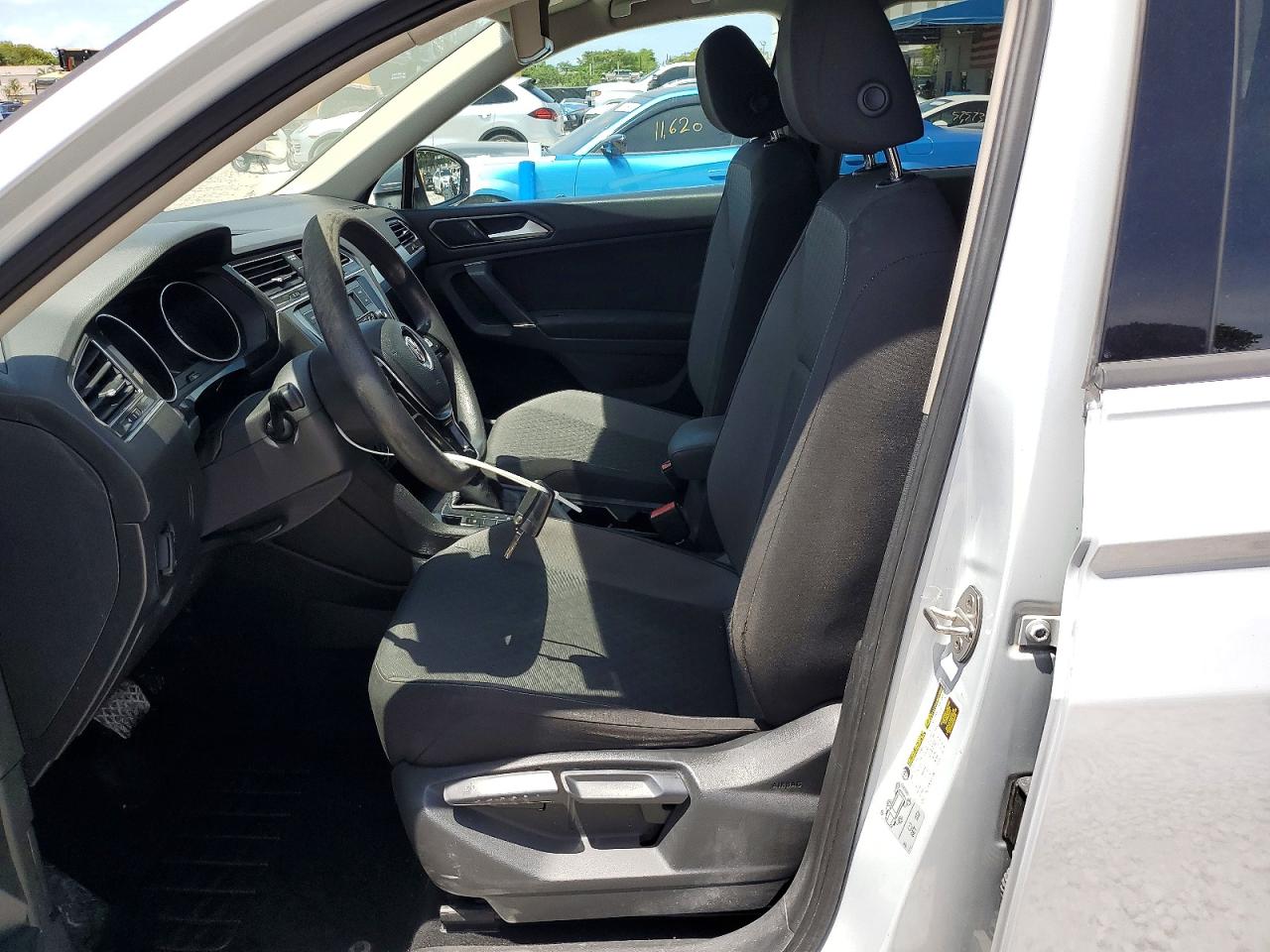 2018 Volkswagen Tiguan S Gray vin: 3VV1B7AX8JM078450
