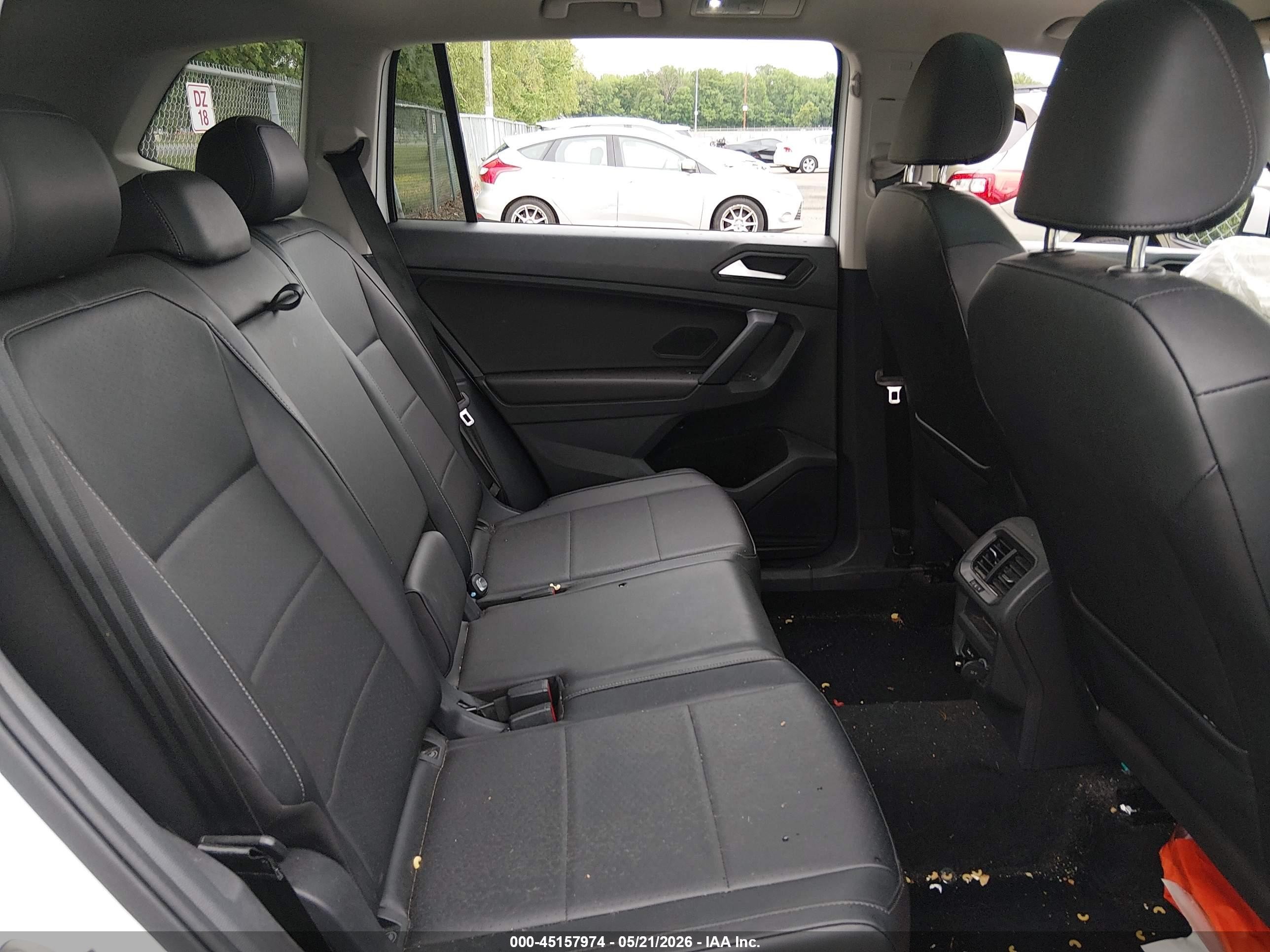 2019 Volkswagen Tiguan 2.0t Se/2.0t Sel/2.0t Sel R-line/2.0t Sel R-line Black White vin: 3VV2B7AX0KM010018