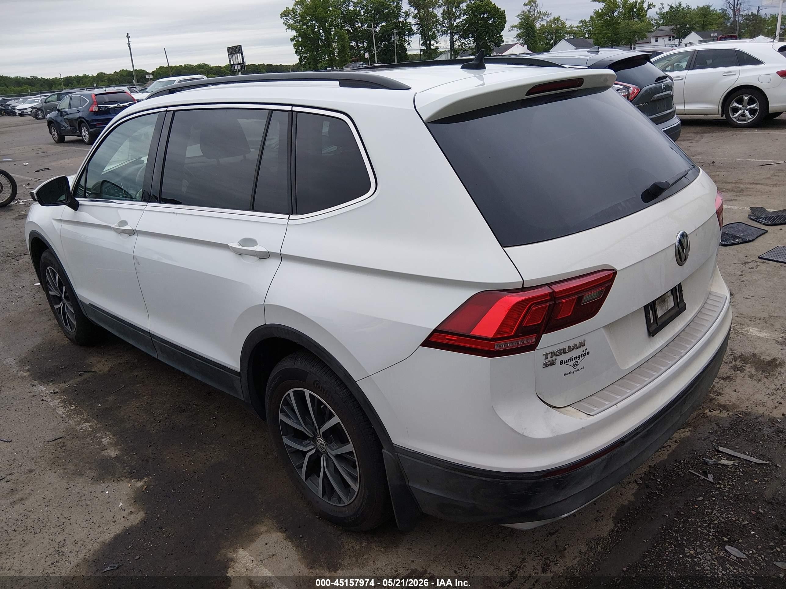 2019 Volkswagen Tiguan 2.0t Se/2.0t Sel/2.0t Sel R-line/2.0t Sel R-line Black White vin: 3VV2B7AX0KM010018