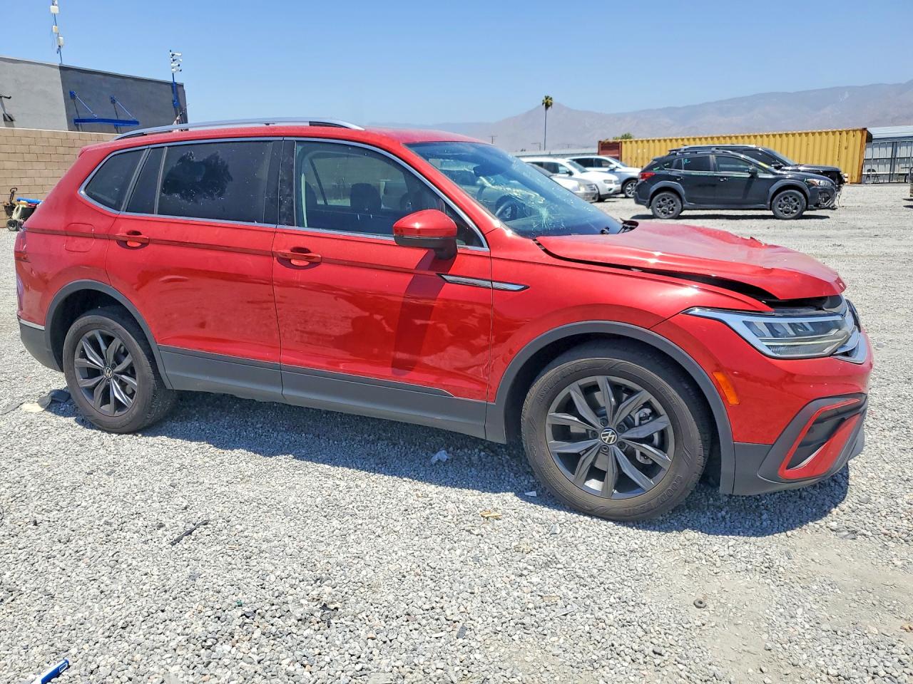 2022 Volkswagen Tiguan Red vin: 3VV2B7AX0NM162739