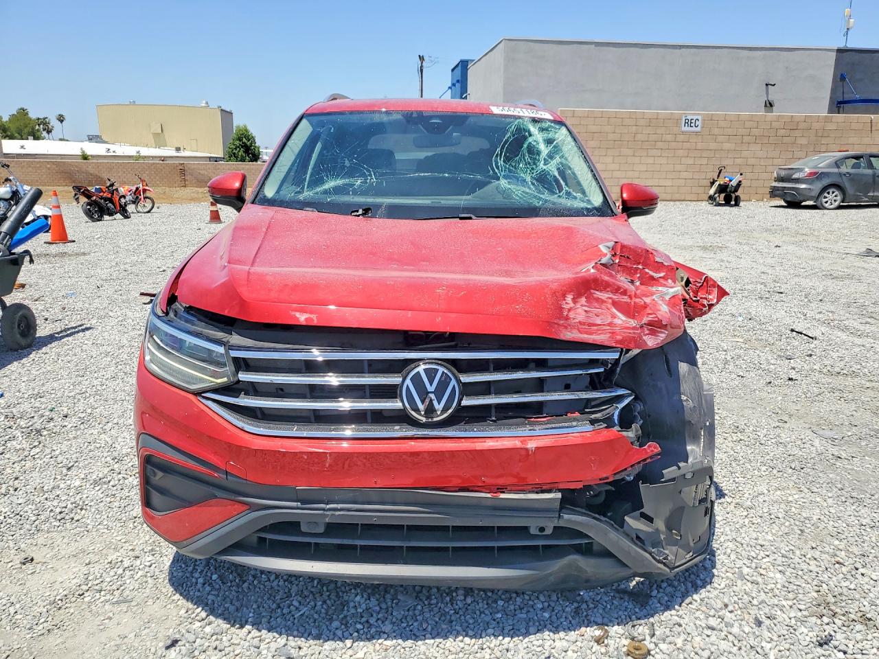 2022 Volkswagen Tiguan Red vin: 3VV2B7AX0NM162739