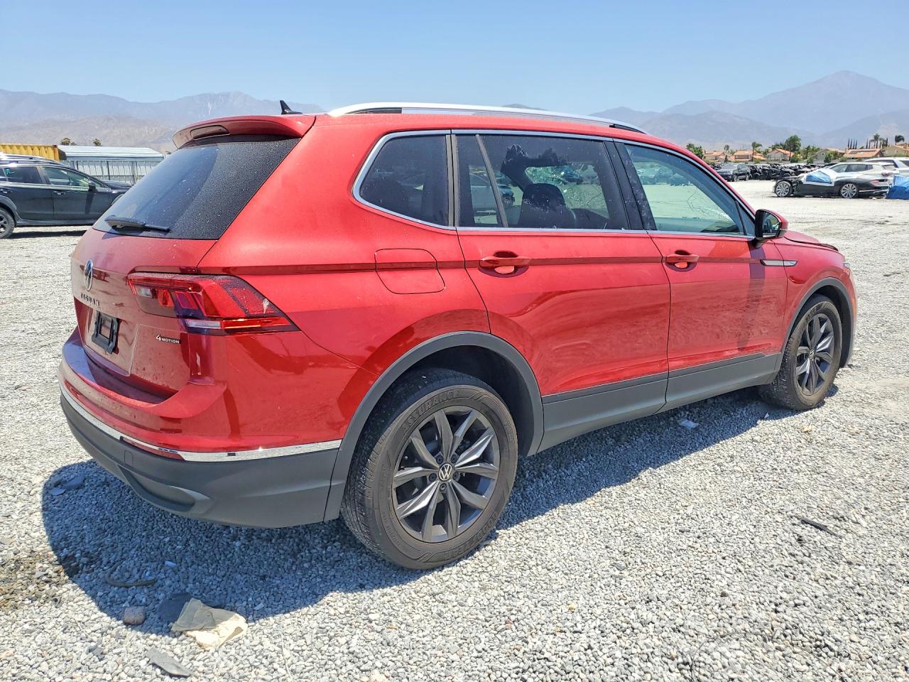 2022 Volkswagen Tiguan Red vin: 3VV2B7AX0NM162739