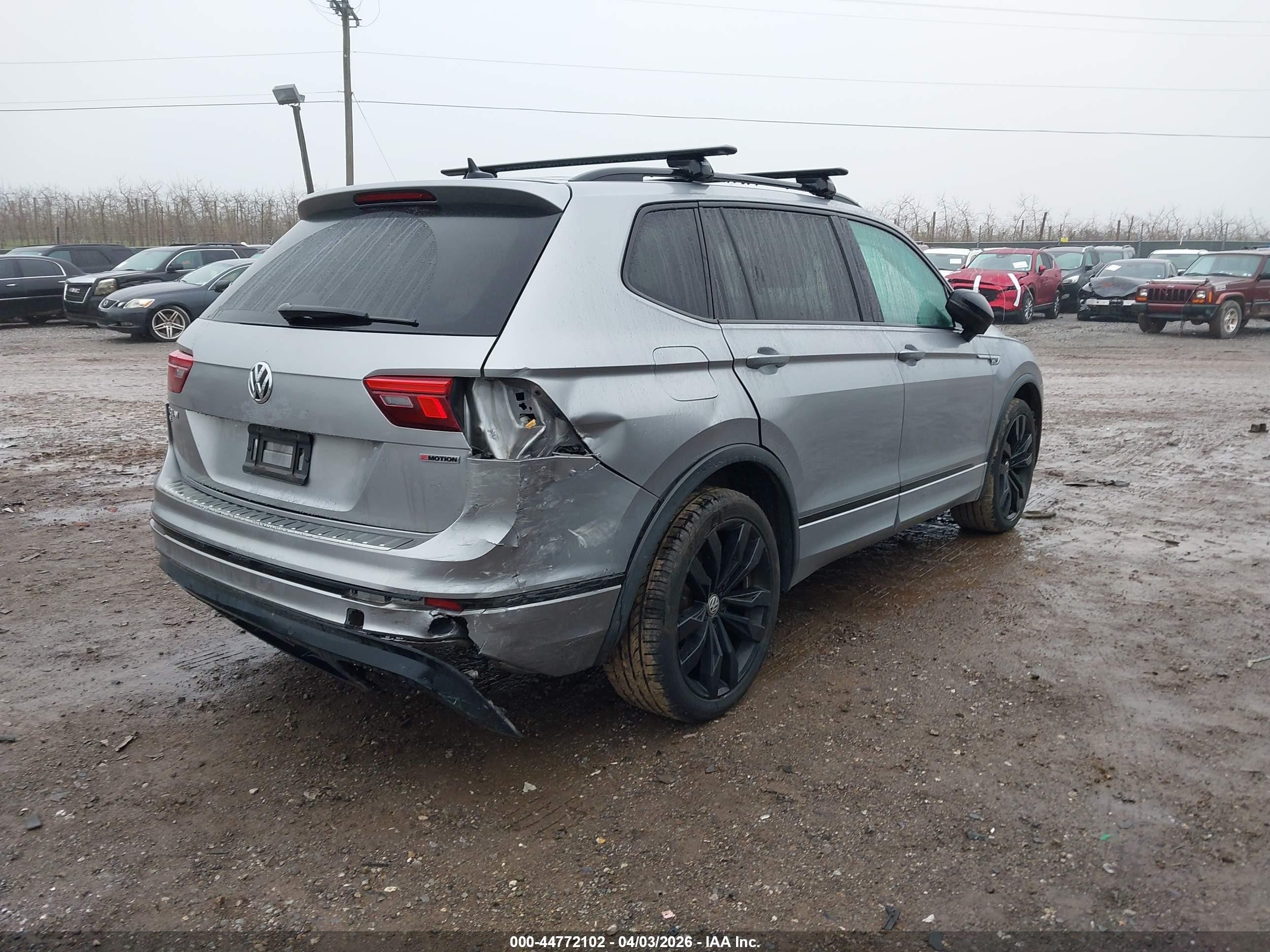 2020 Volkswagen Tiguan 2.0t Se/2.0t Se R-line Black/2.0t Sel Серебряный vin: 3VV2B7AX1LM164447