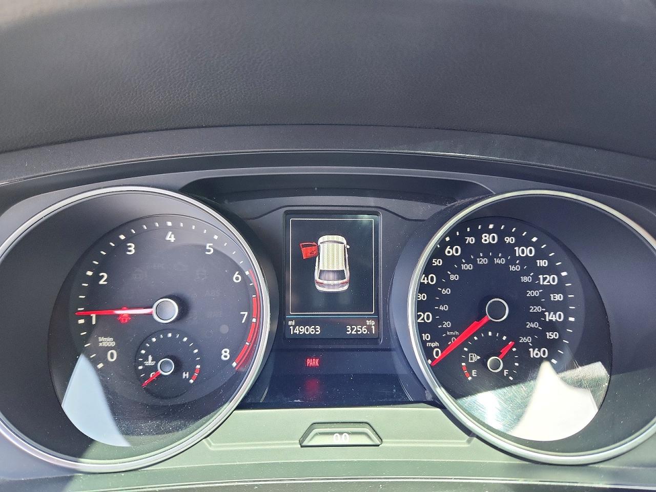 2018 Volkswagen Tiguan Se Gray vin: 3VV2B7AX2JM055041