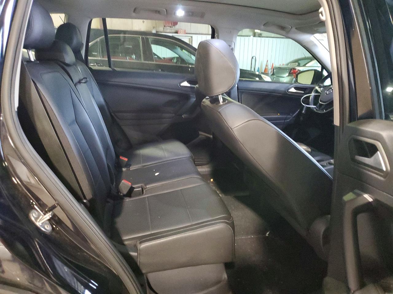 2019 Volkswagen Tiguan Se Black vin: 3VV2B7AX2KM077543